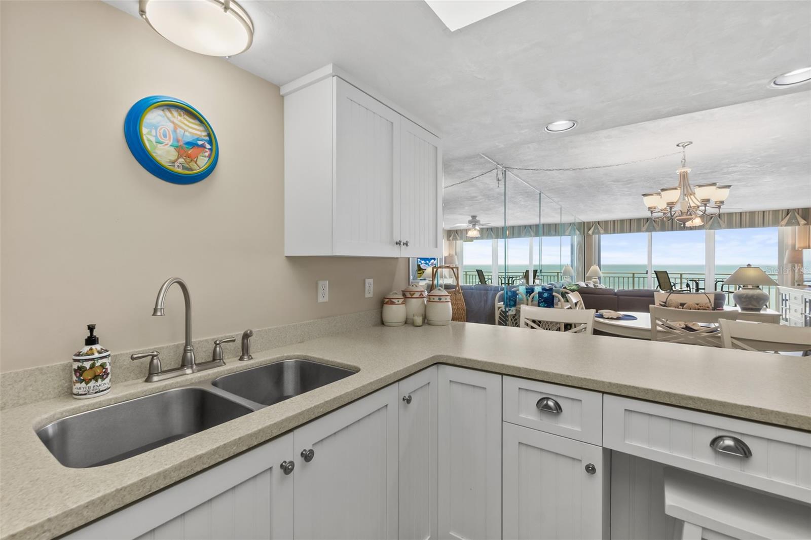 Image 19 of 51 For 2545 Atlantic Avenue 1005