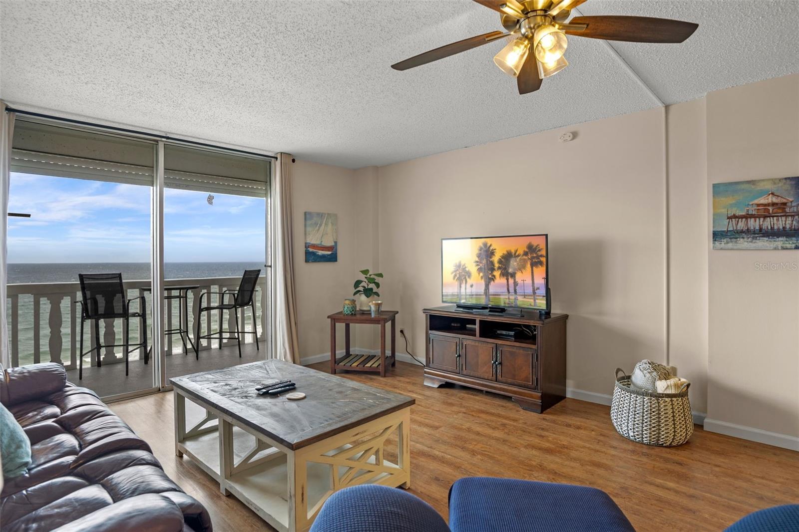 Image 14 of 53 For 1575 Ocean Shore Boulevard J050