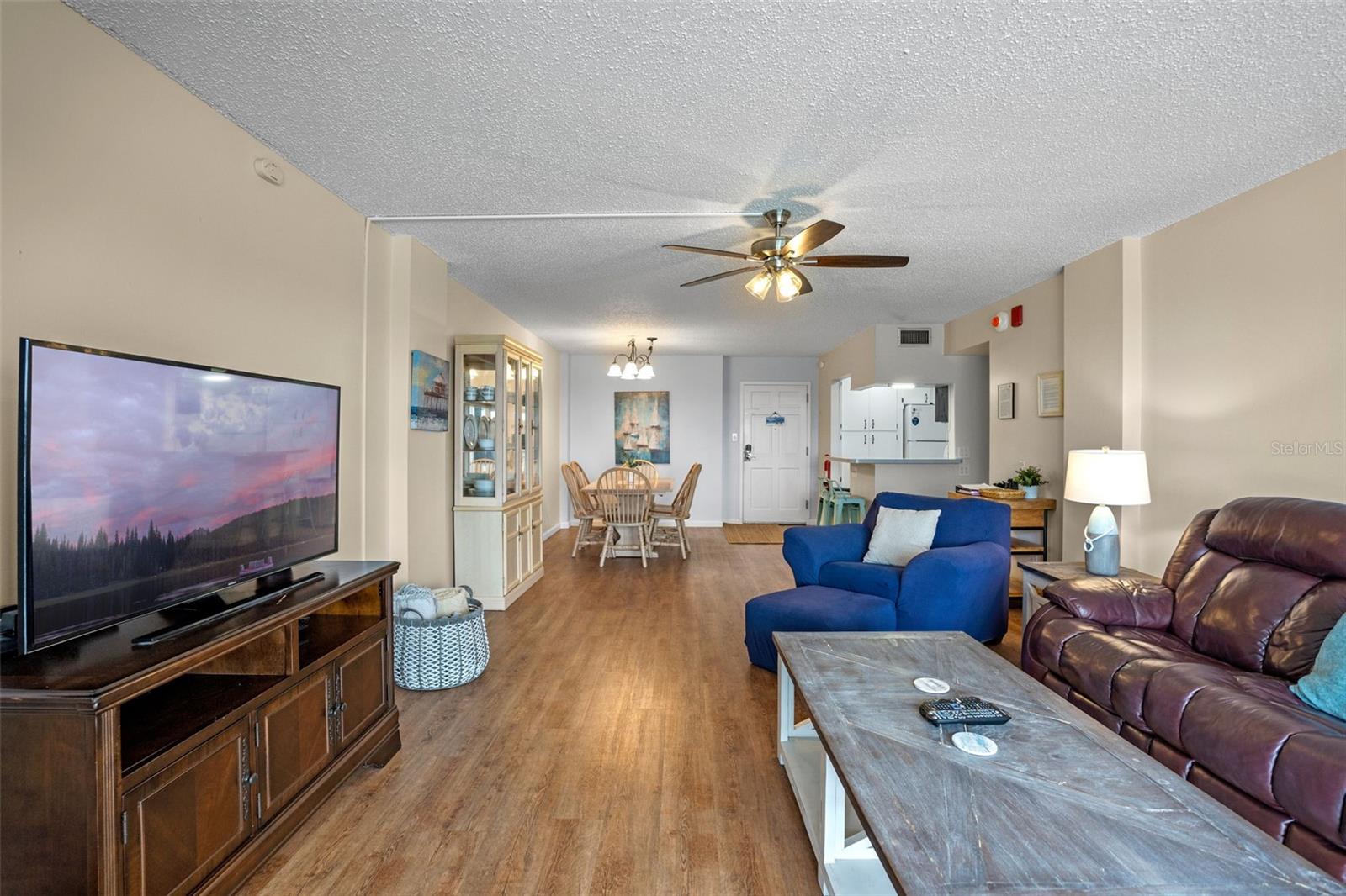 Image 18 of 53 For 1575 Ocean Shore Boulevard J050