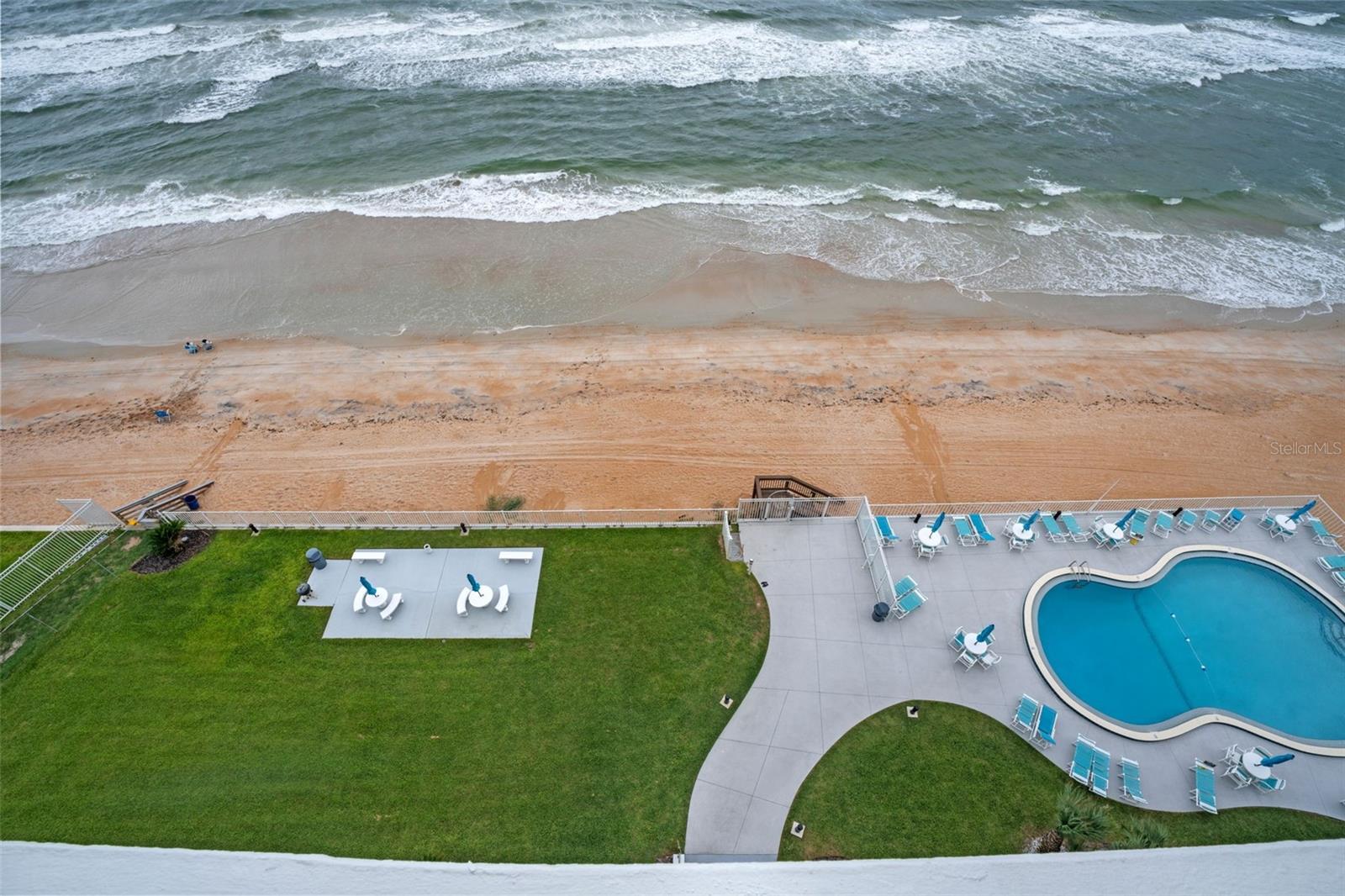Image 37 of 53 For 1575 Ocean Shore Boulevard J050