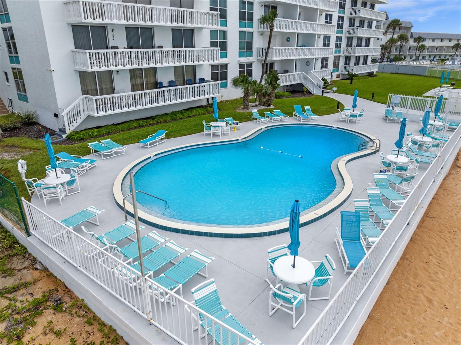 Image 40 of 53 For 1575 Ocean Shore Boulevard J050