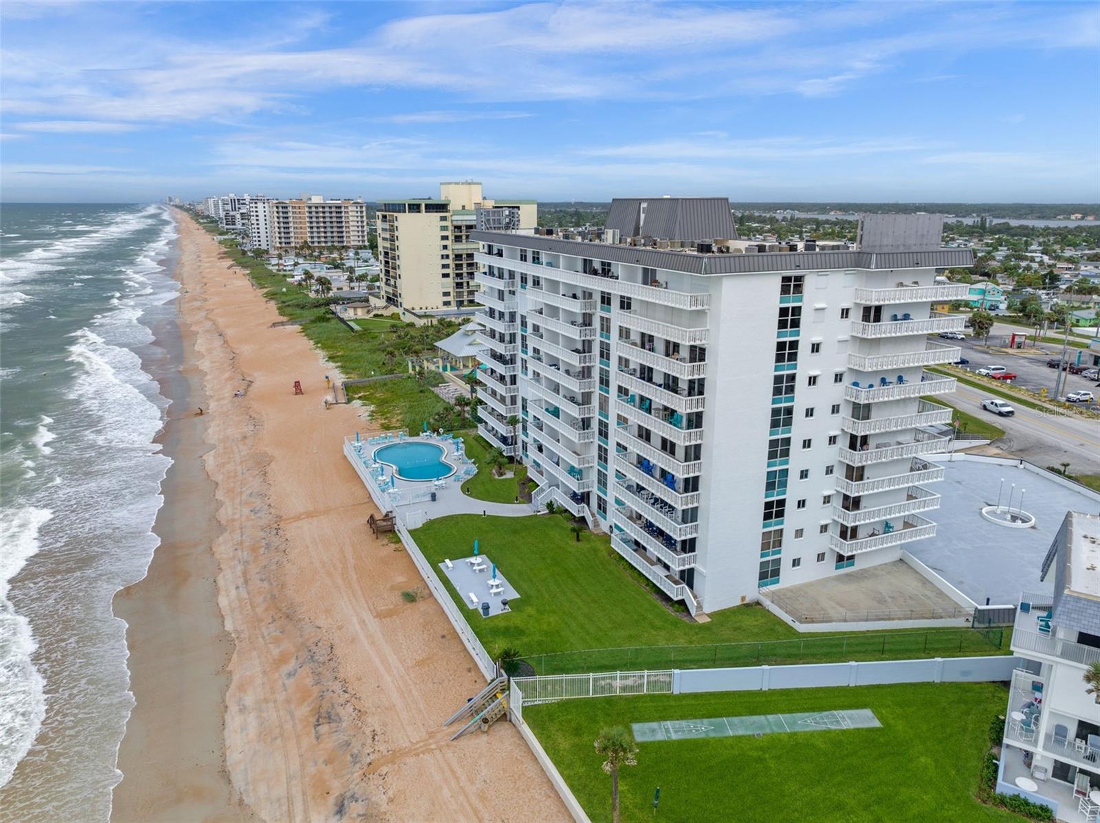 Image 45 of 53 For 1575 Ocean Shore Boulevard J050
