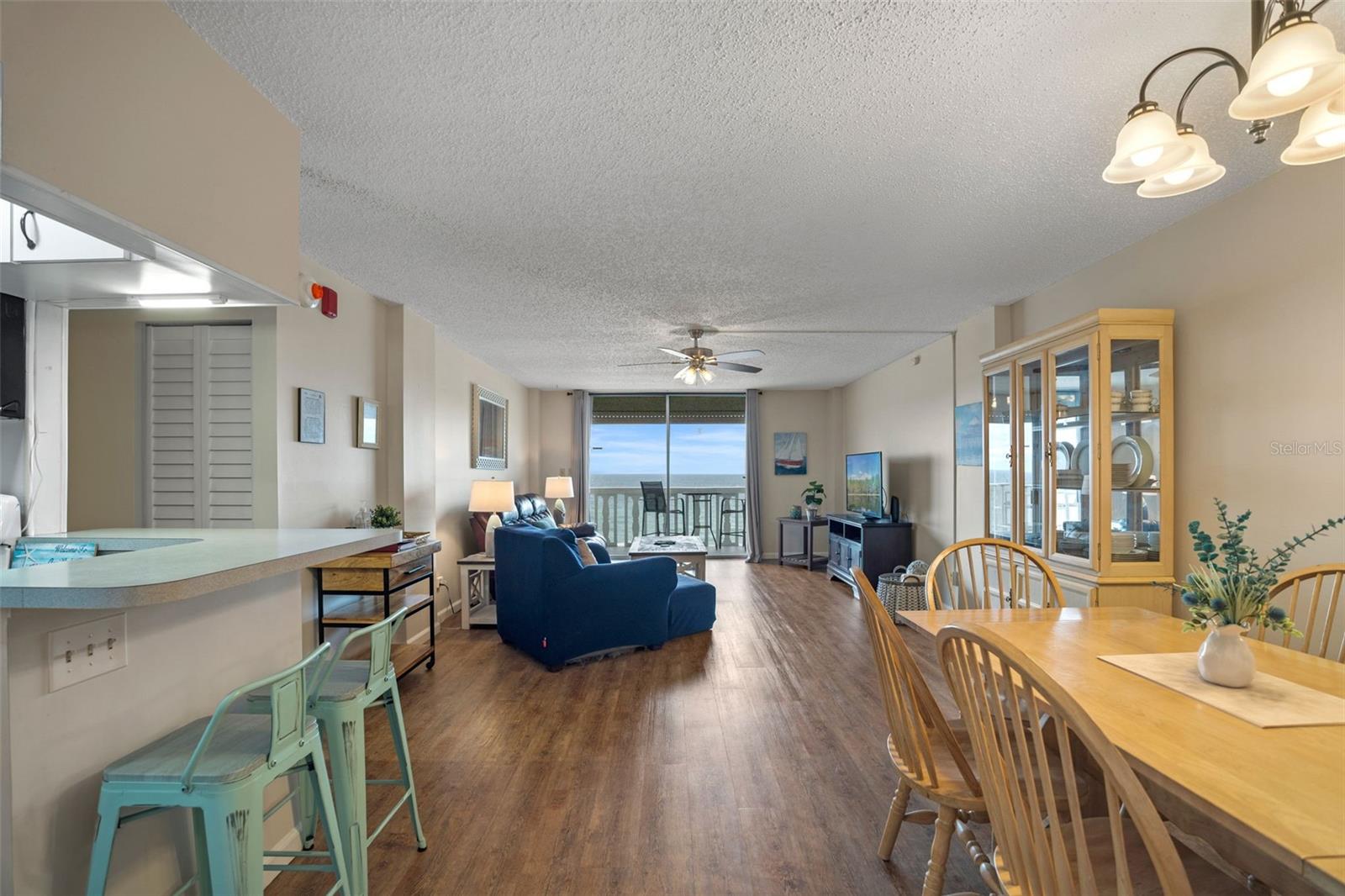 Image 7 of 53 For 1575 Ocean Shore Boulevard J050