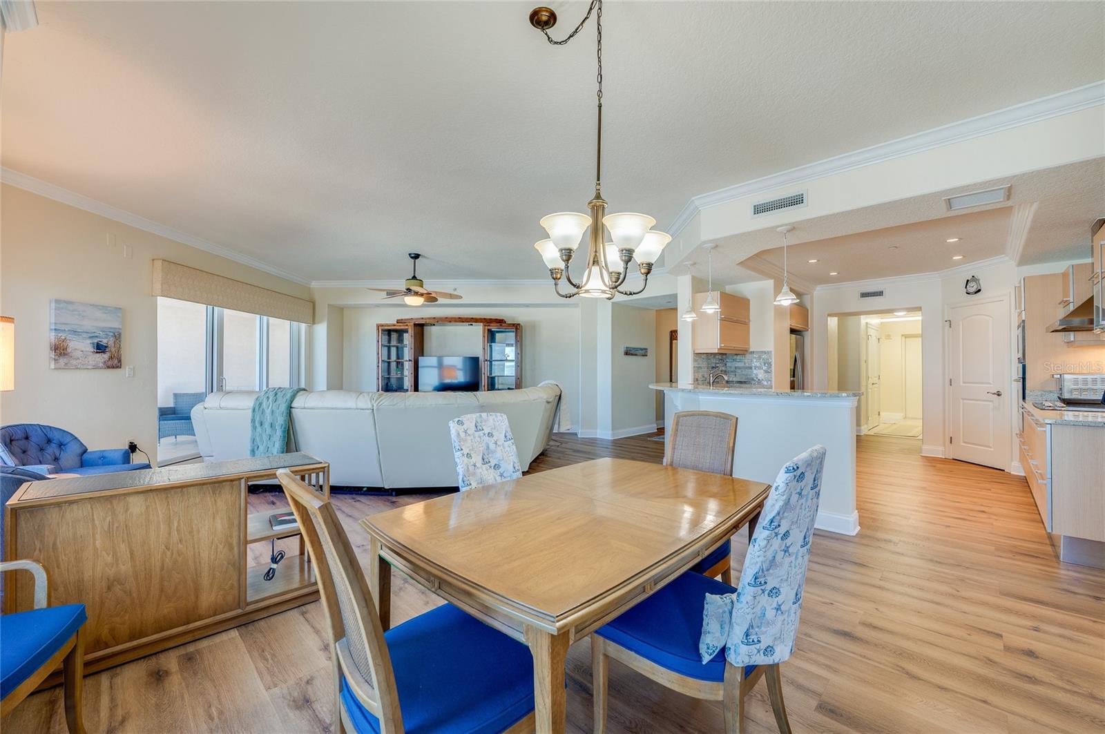 Image 11 of 49 For 3245 Atlantic Avenue 601