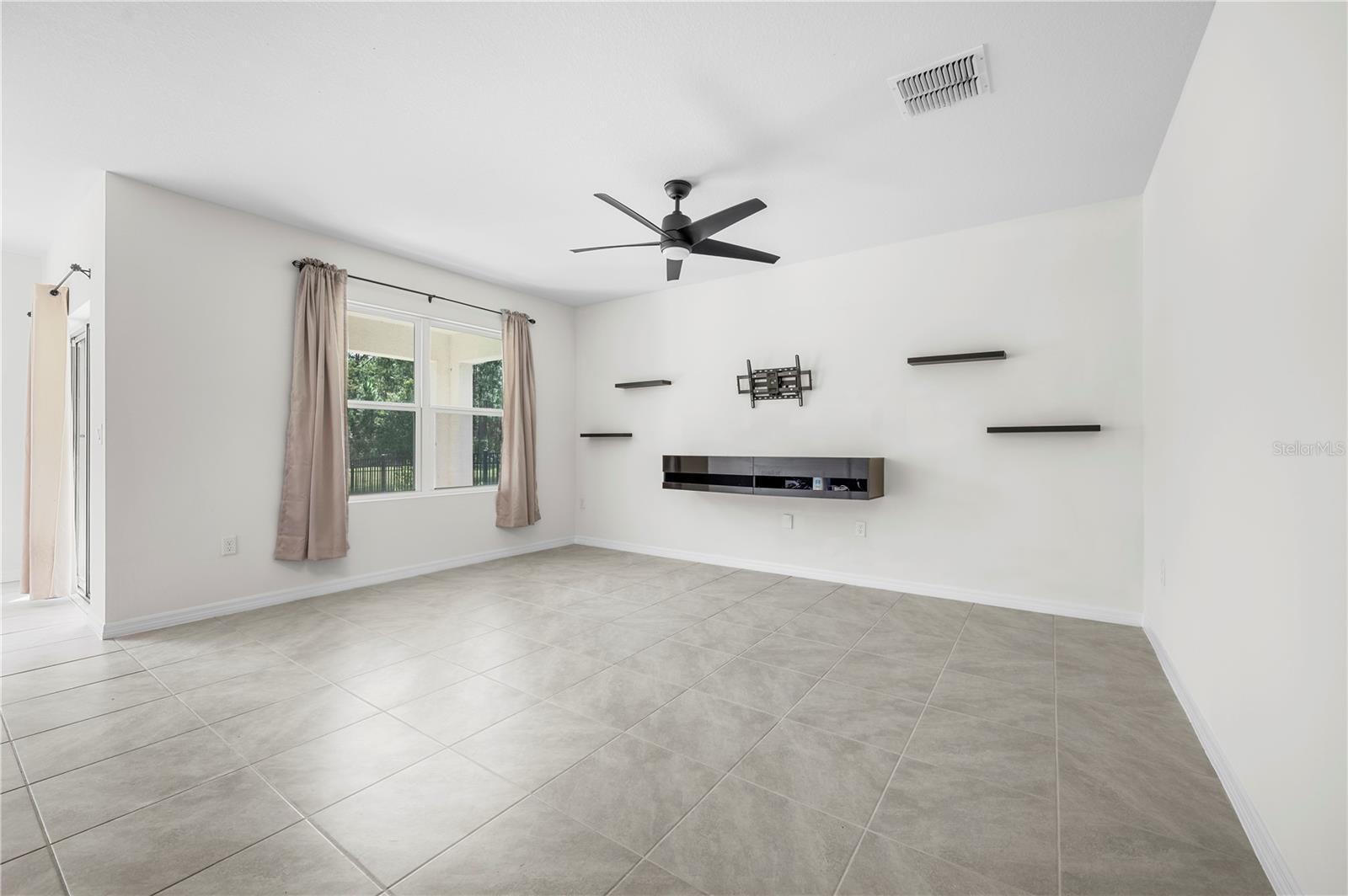 Image 11 of 33 For 114 Birch Tree Place
