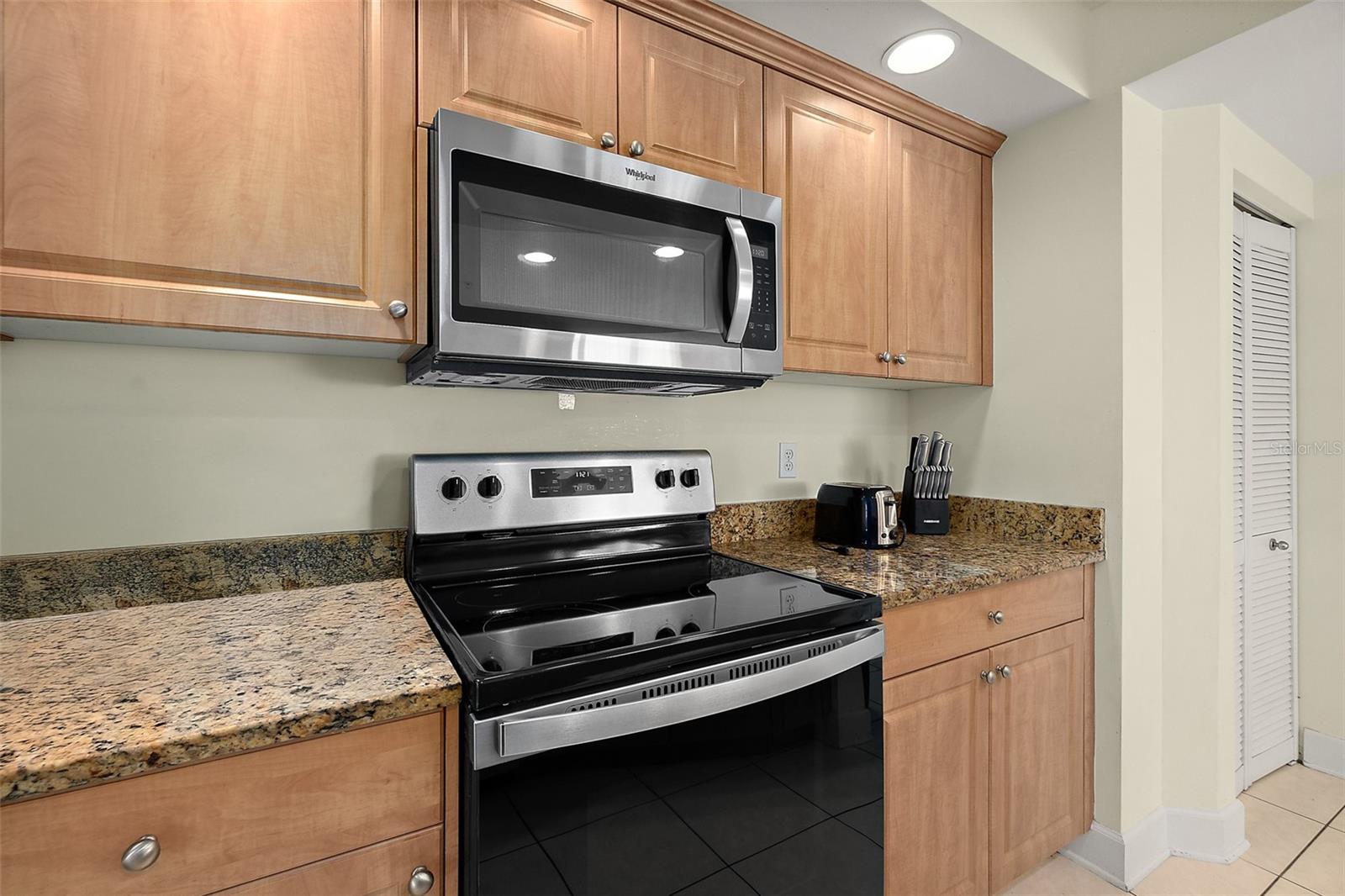 Image 14 of 64 For 3315 Atlantic Avenue 1108