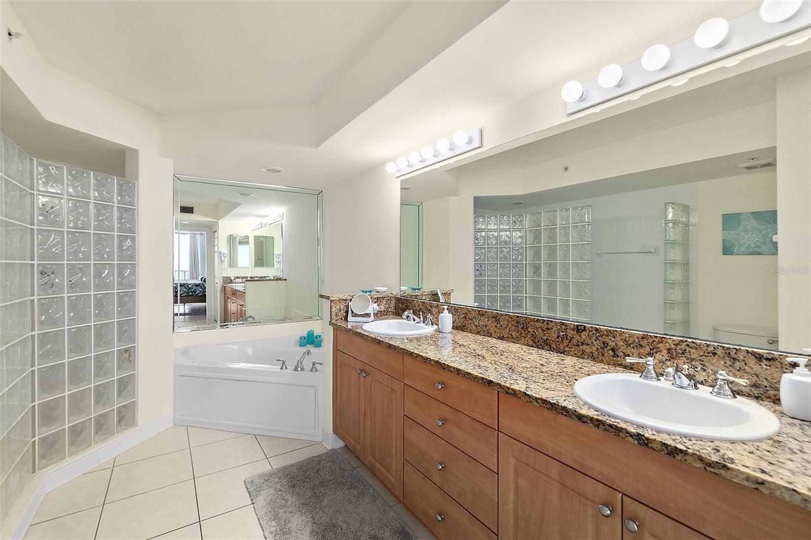 Image 20 of 64 For 3315 Atlantic Avenue 1108