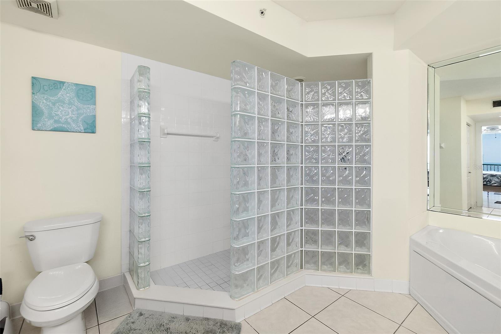 Image 21 of 64 For 3315 Atlantic Avenue 1108