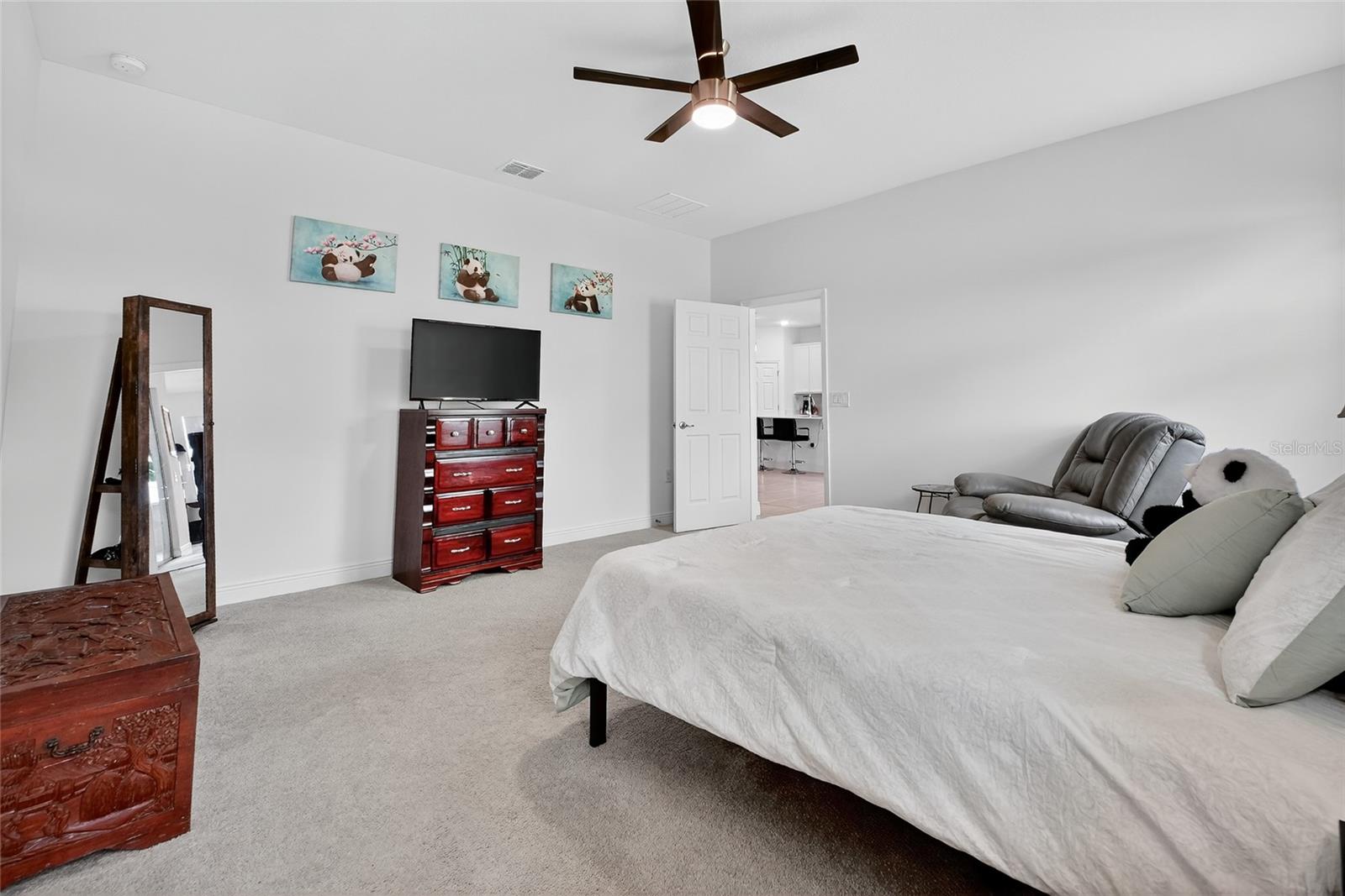 Image 18 of 58 For 4398 Lago Vista Drive
