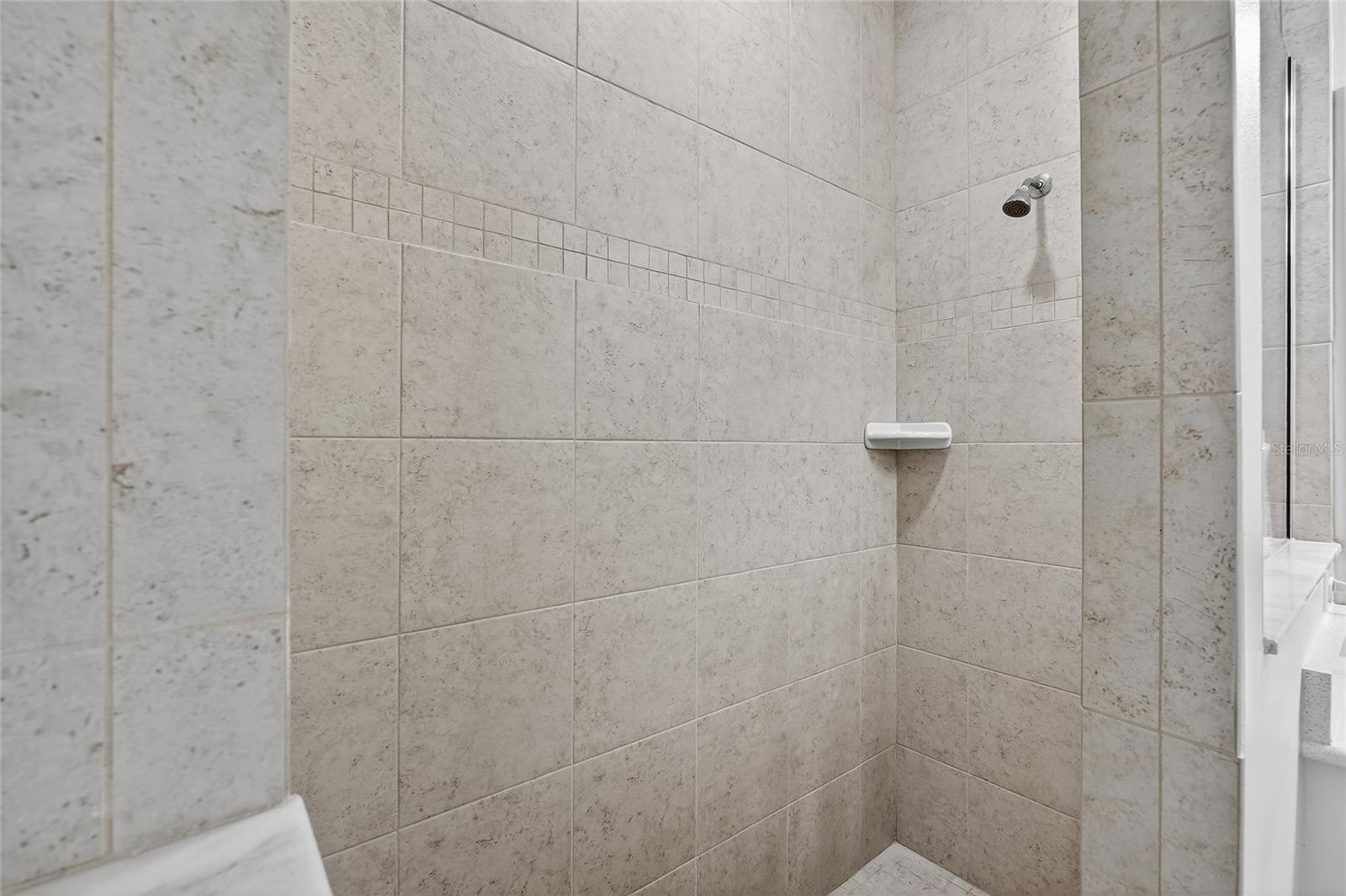 Image 21 of 58 For 4398 Lago Vista Drive