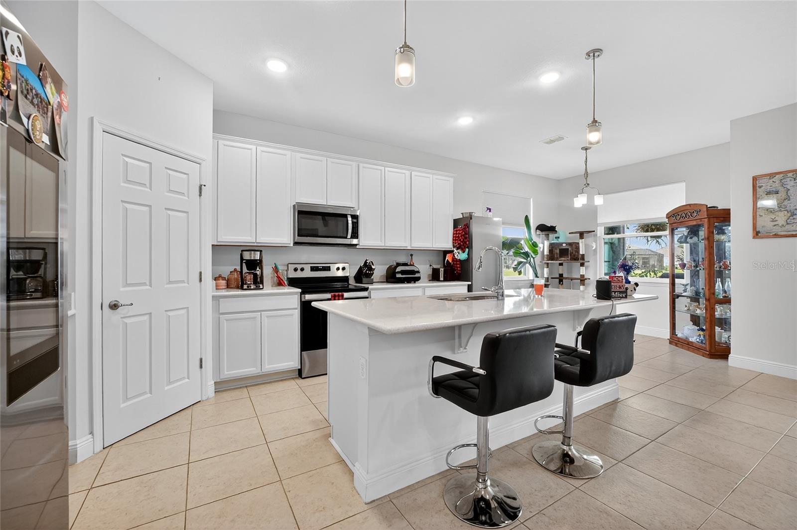 Image 5 of 58 For 4398 Lago Vista Drive