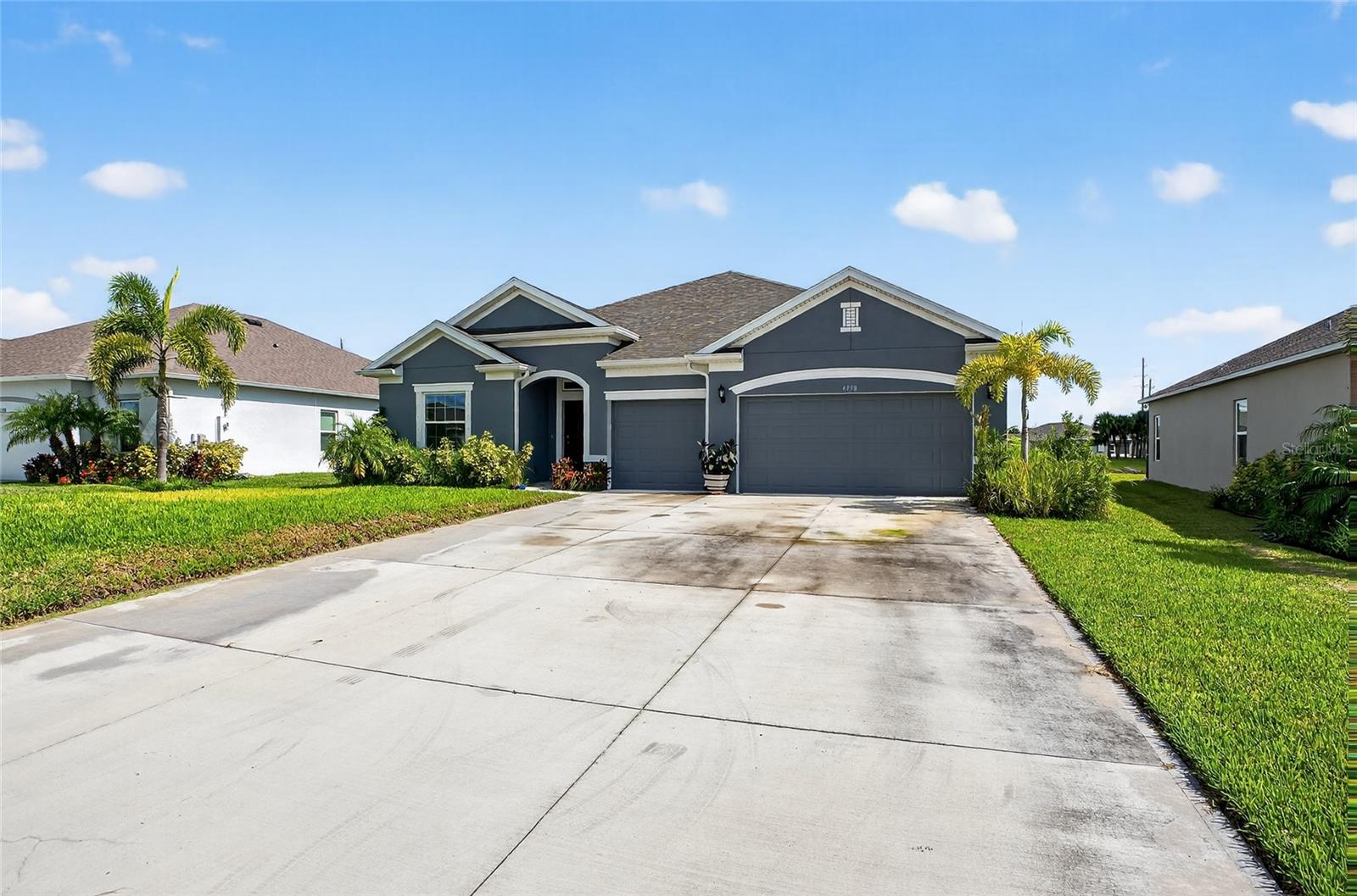 Image 6 of 58 For 4398 Lago Vista Drive