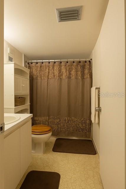 Image 11 of 31 For 120 Hibiscus Woods Court 1d