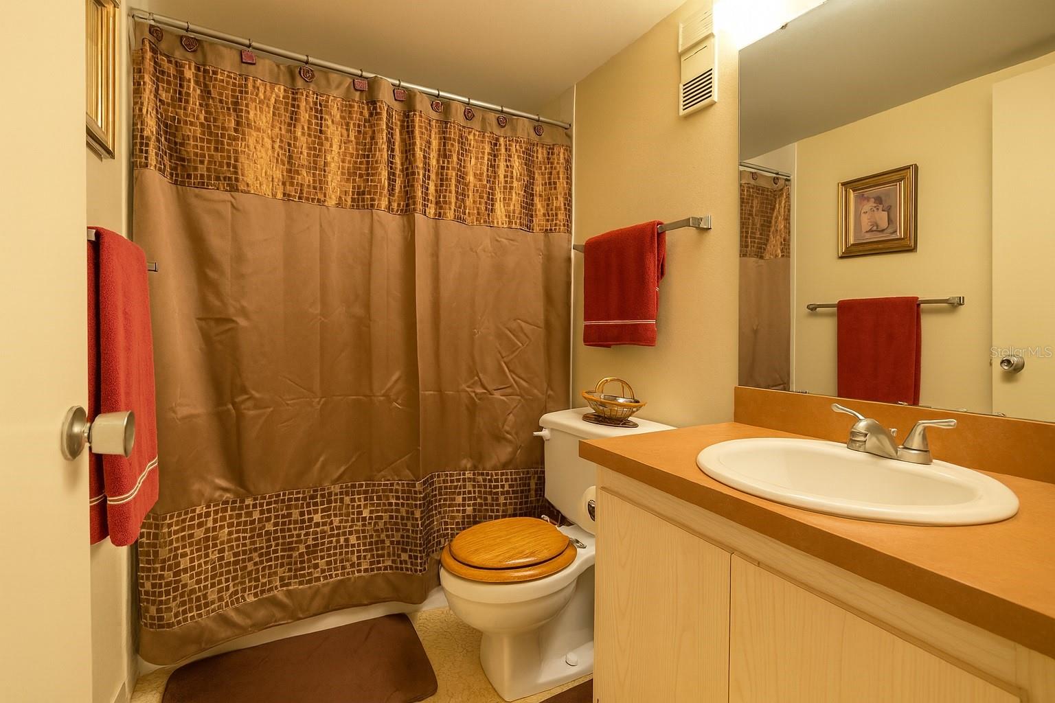 Image 13 of 31 For 120 Hibiscus Woods Court 1d