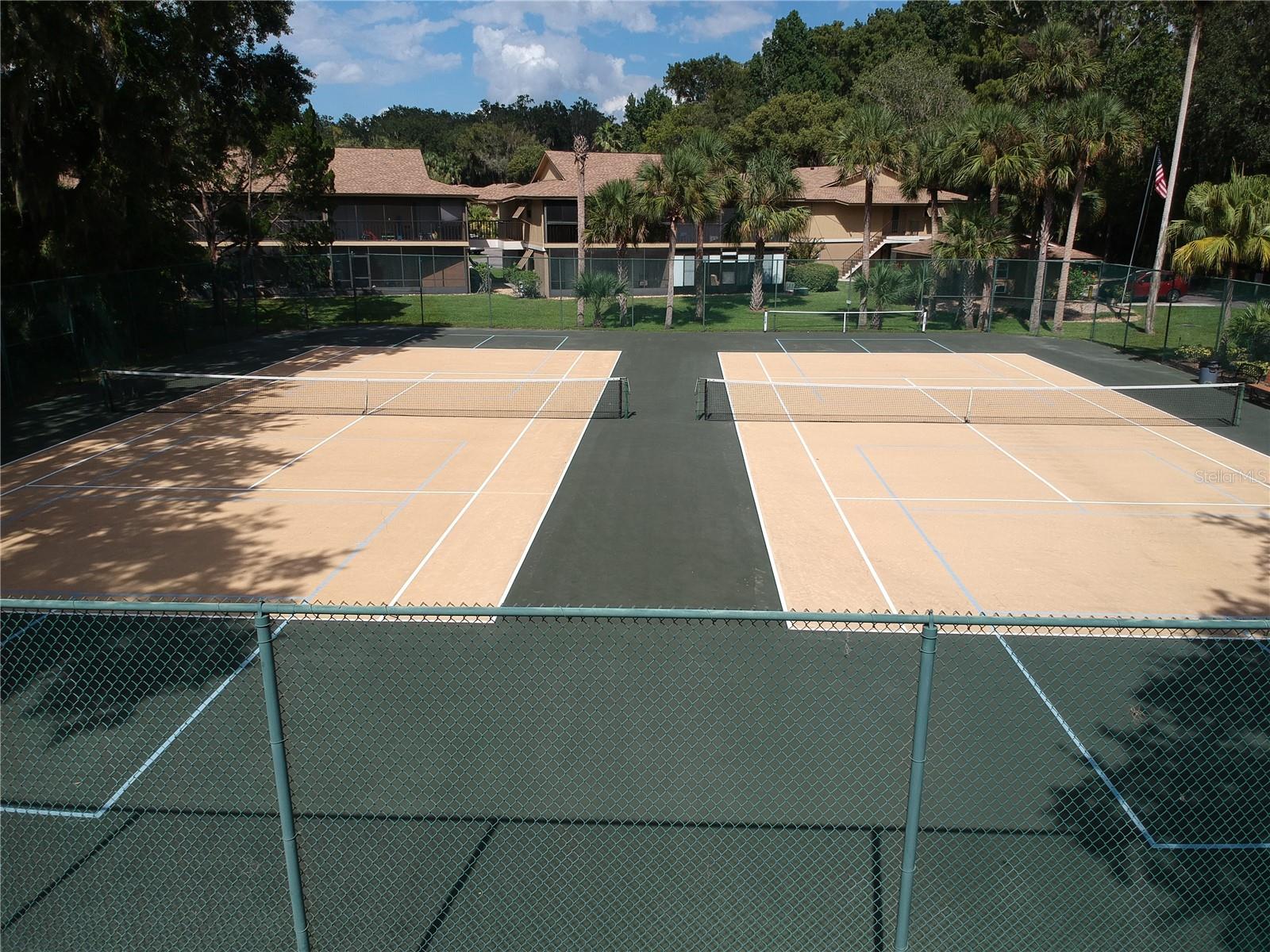 Image 15 of 31 For 120 Hibiscus Woods Court 1d