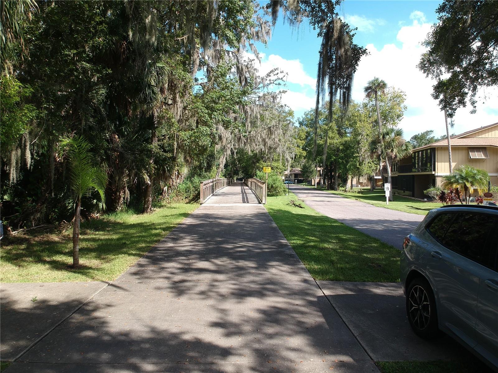 Image 21 of 31 For 120 Hibiscus Woods Court 1d