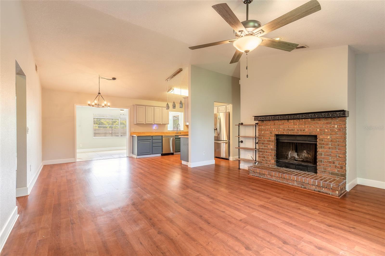 Image 4 of 51 For 1599 Courtland Boulevard