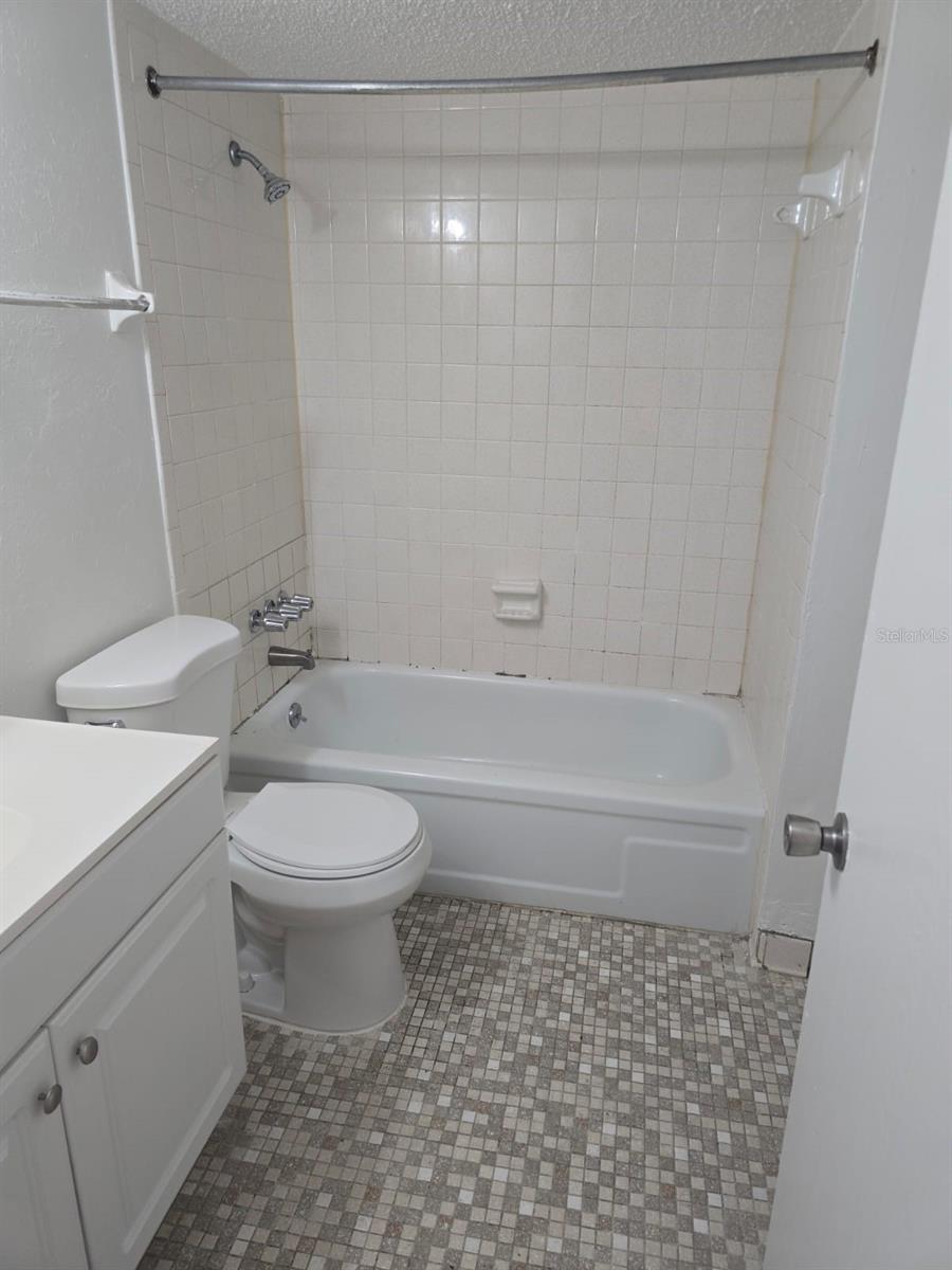 Image 19 of 19 For 1216 Kennedy Road 13