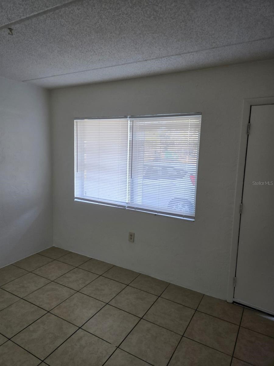 Image 3 of 19 For 1216 Kennedy Road 13