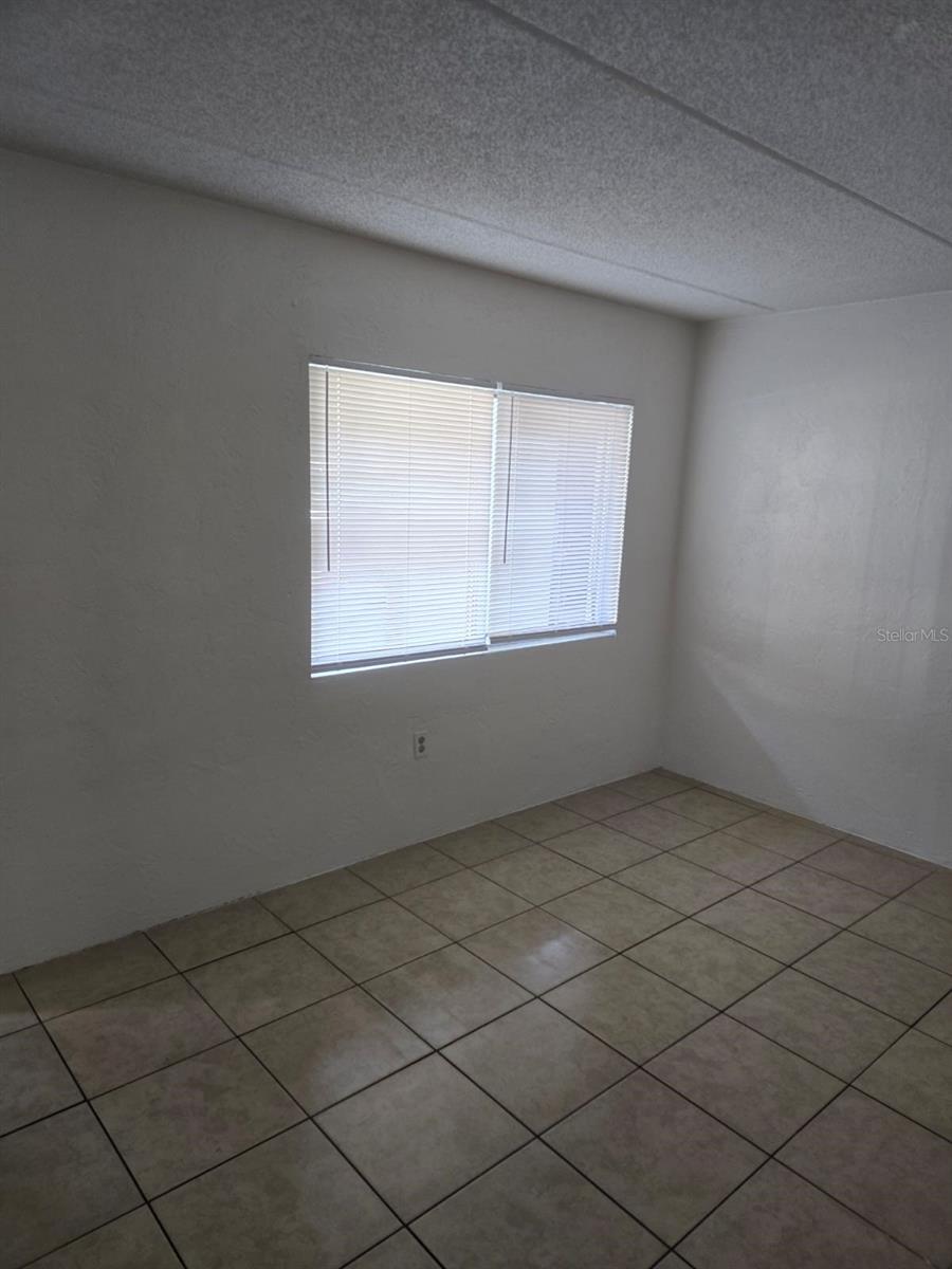 Image 5 of 19 For 1216 Kennedy Road 13