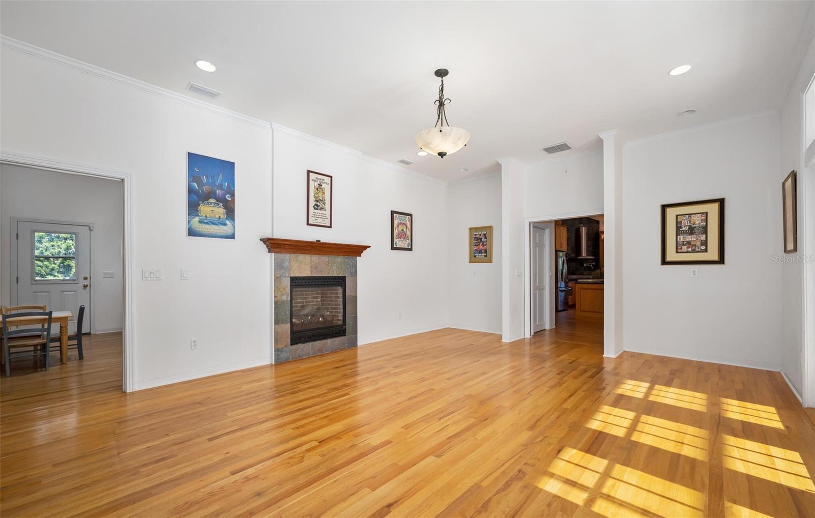Image 11 of 55 For 307 John Anderson Drive