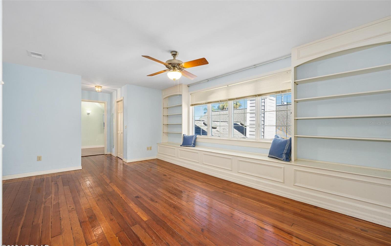 Image 21 of 55 For 307 John Anderson Drive