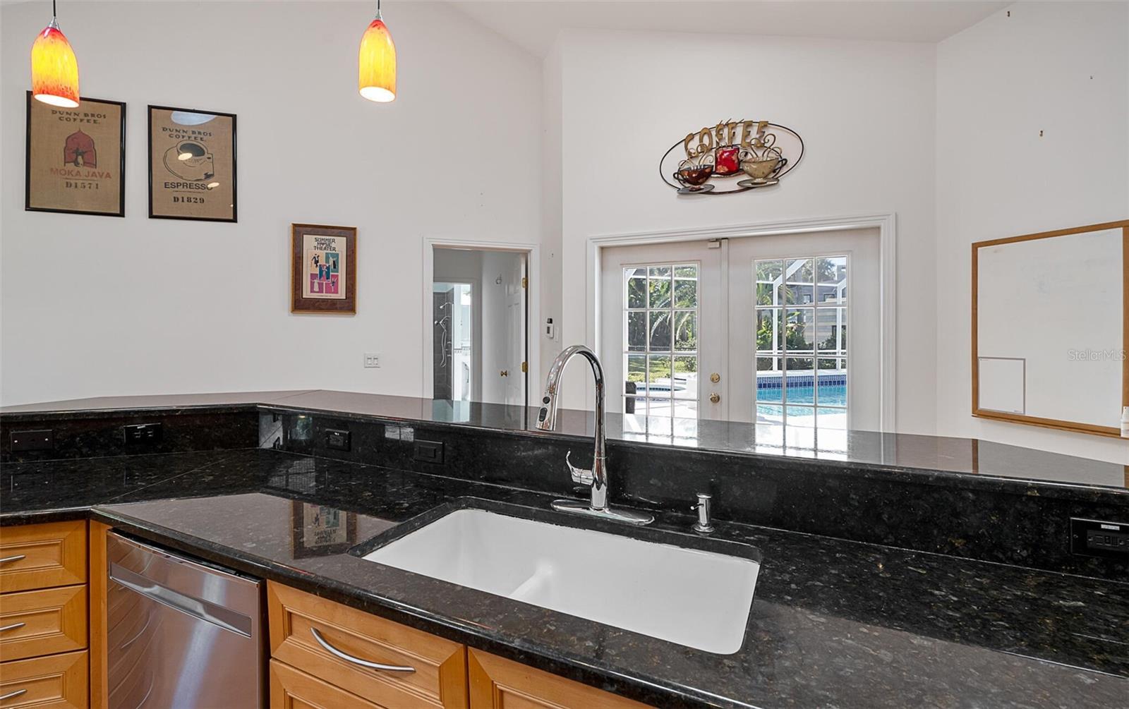 Image 4 of 55 For 307 John Anderson Drive