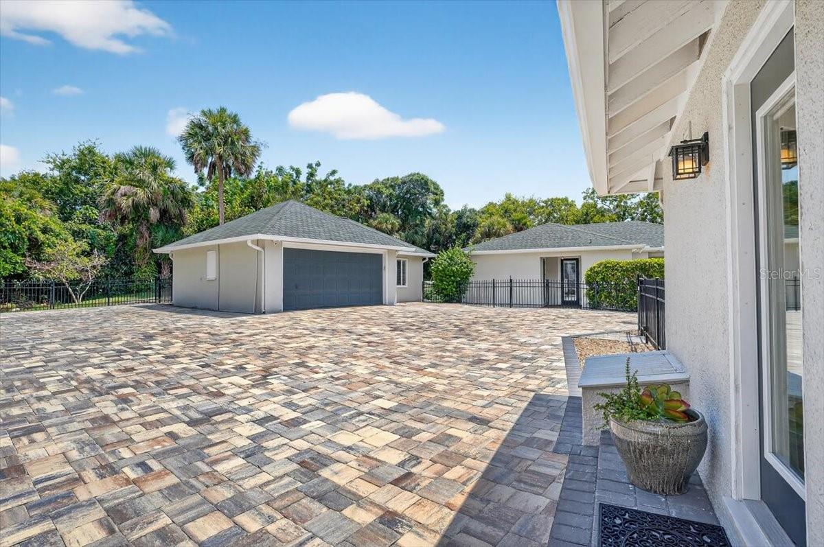 Image 22 of 63 For 1215 Peninsula Drive