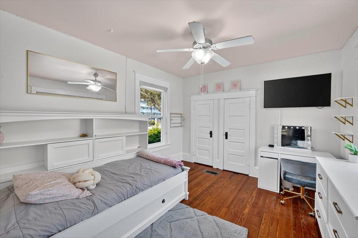 Image 31 of 63 For 1215 Peninsula Drive