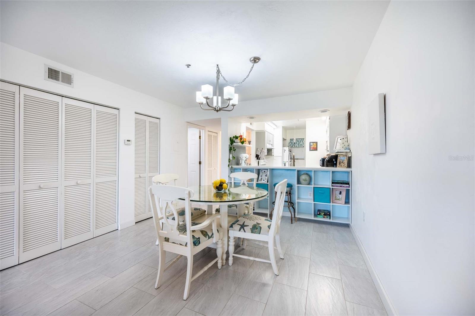 Image 31 of 51 For 462 Bouchelle Drive 104