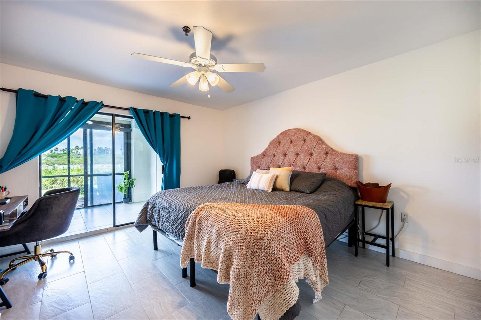 Image 39 of 51 For 462 Bouchelle Drive 104