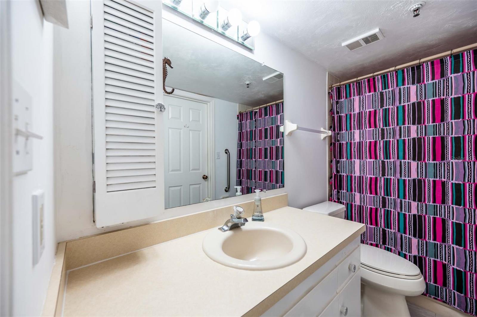 Image 44 of 51 For 462 Bouchelle Drive 104