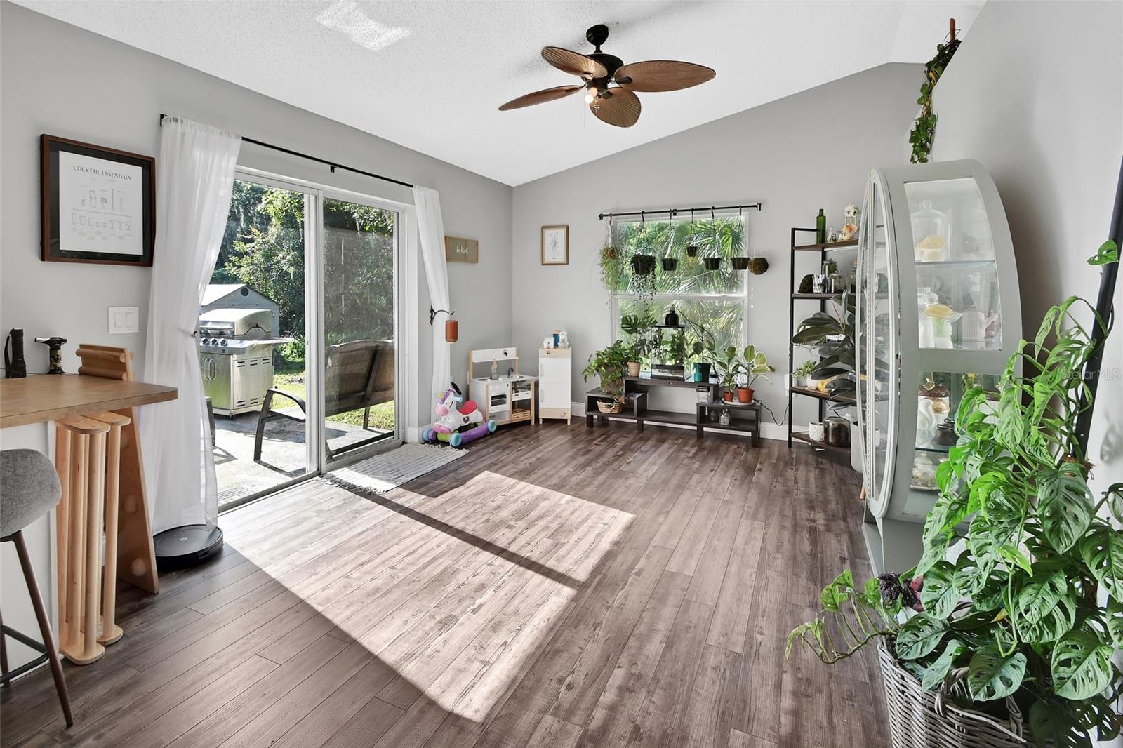 Image 12 of 30 For 2815 Menard Drive