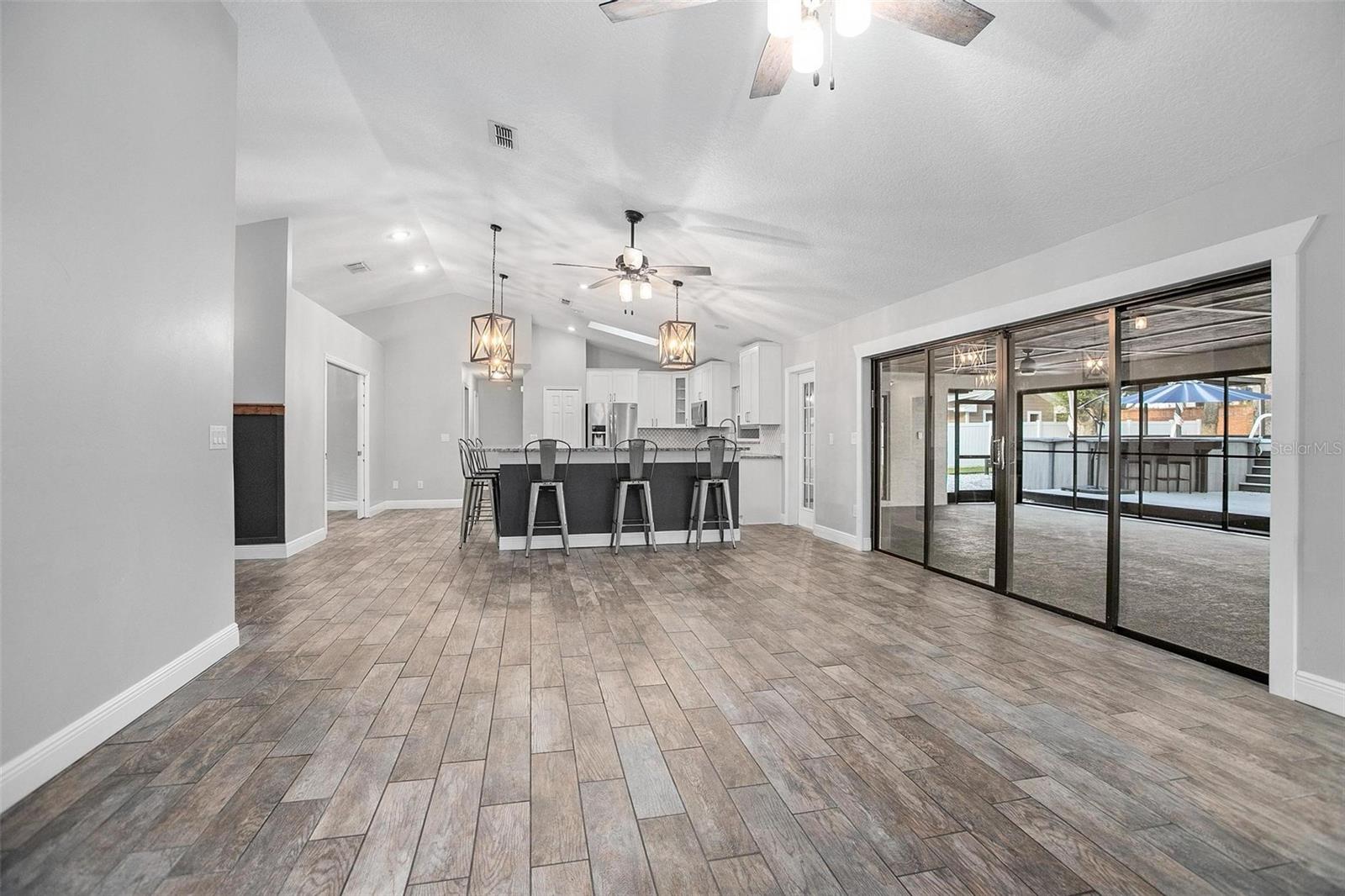 Image 10 of 52 For 679 Endeavour Drive