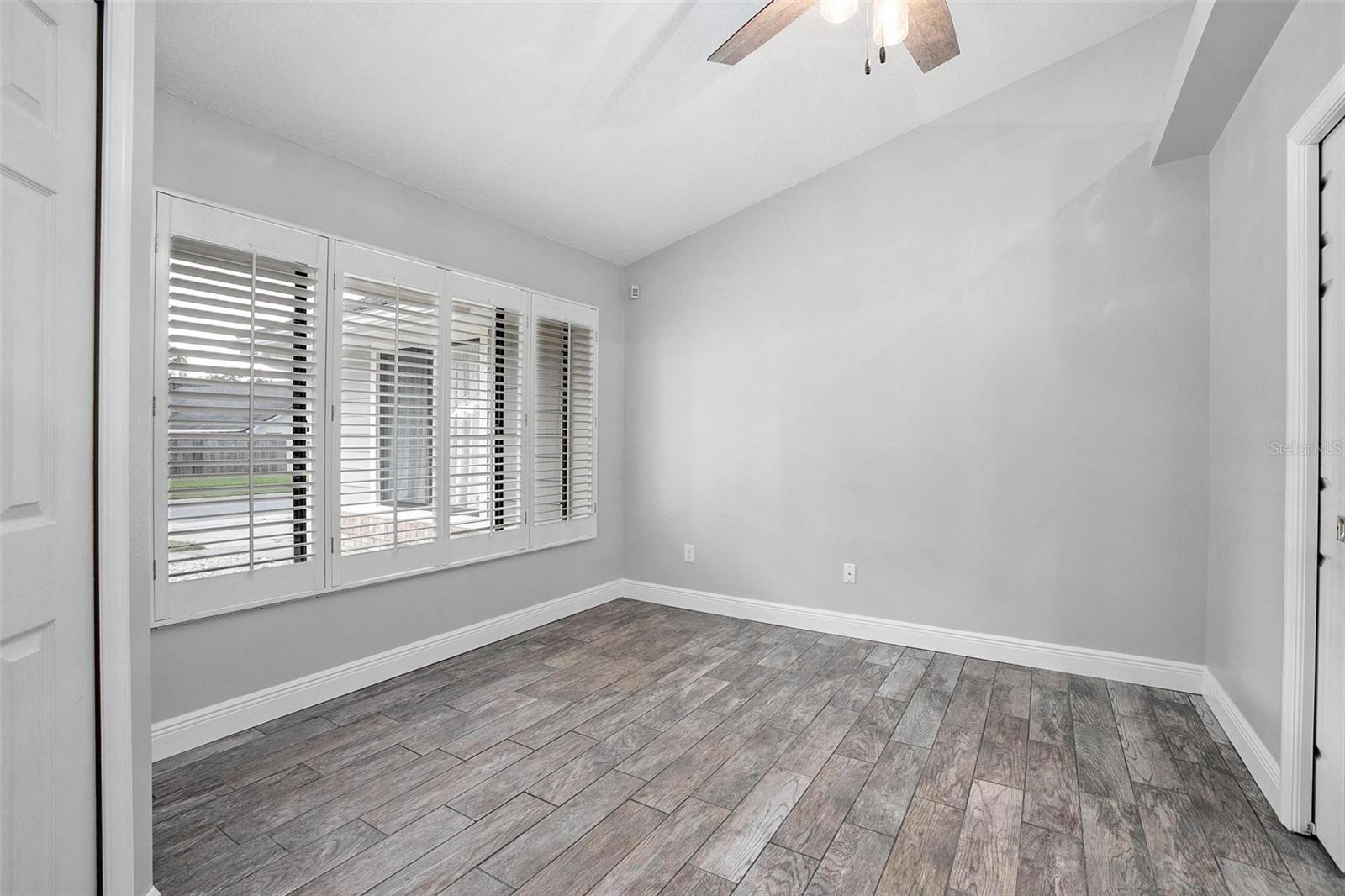 Image 13 of 52 For 679 Endeavour Drive