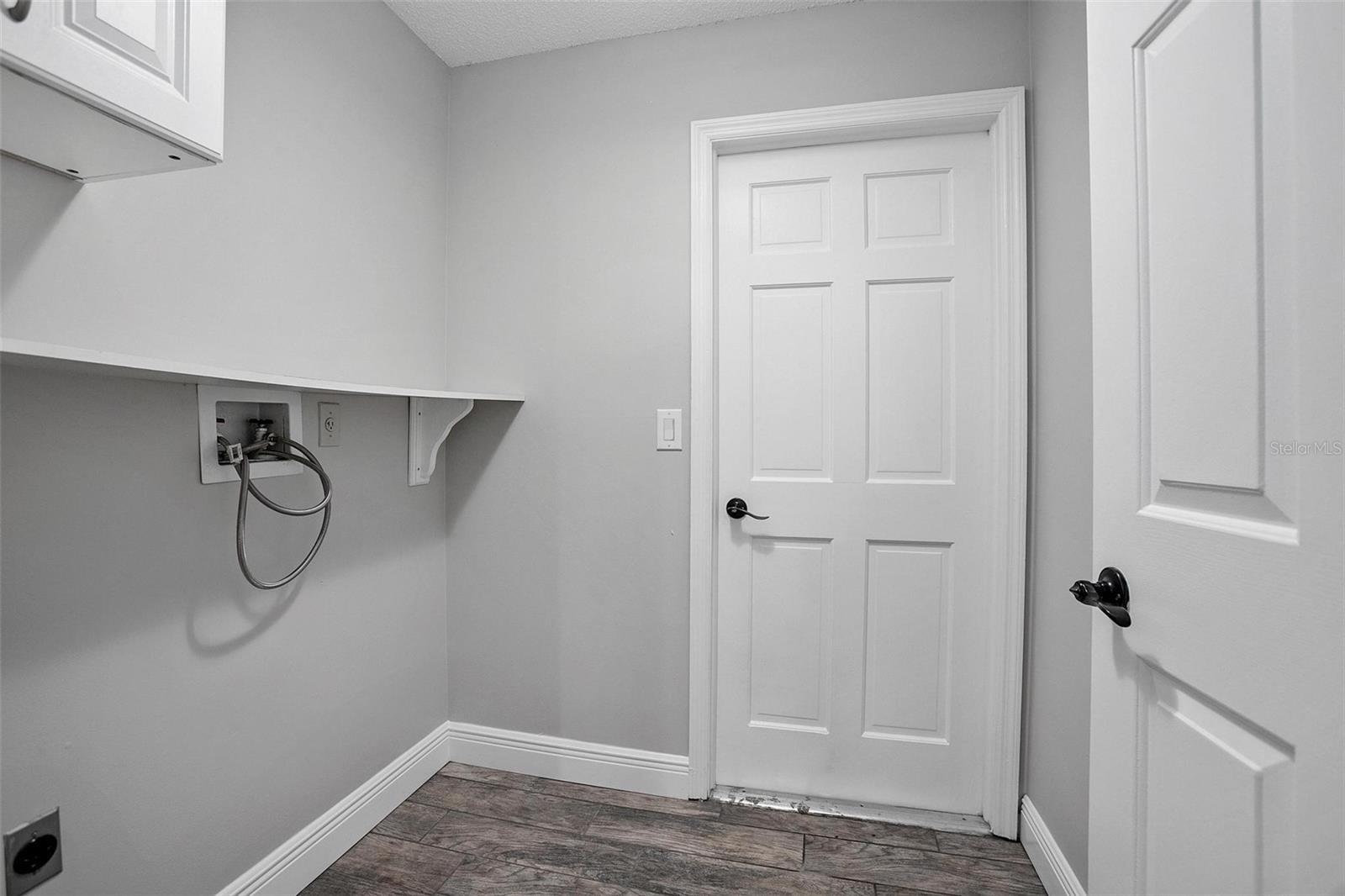 Image 30 of 52 For 679 Endeavour Drive