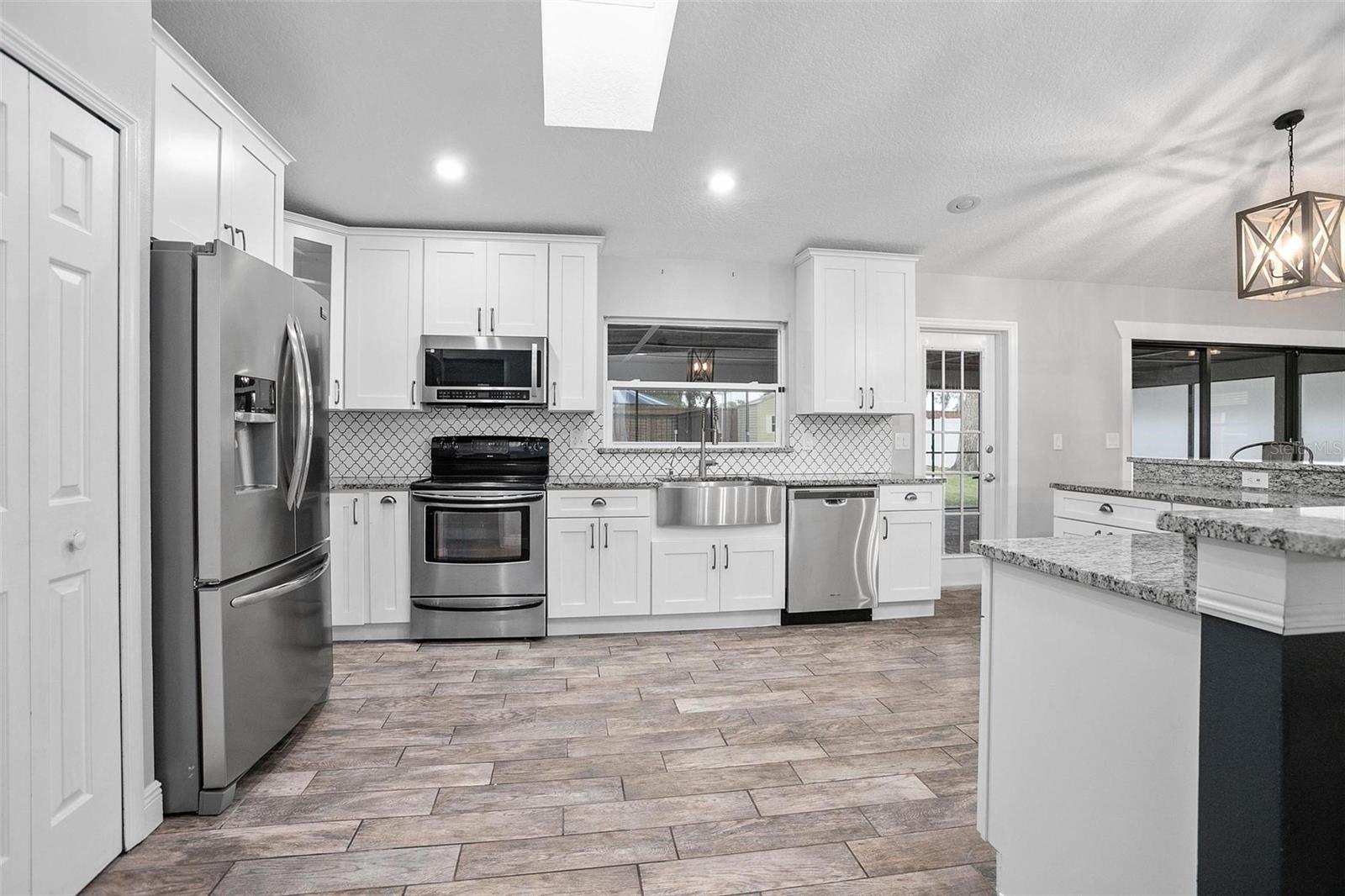 Image 7 of 52 For 679 Endeavour Drive