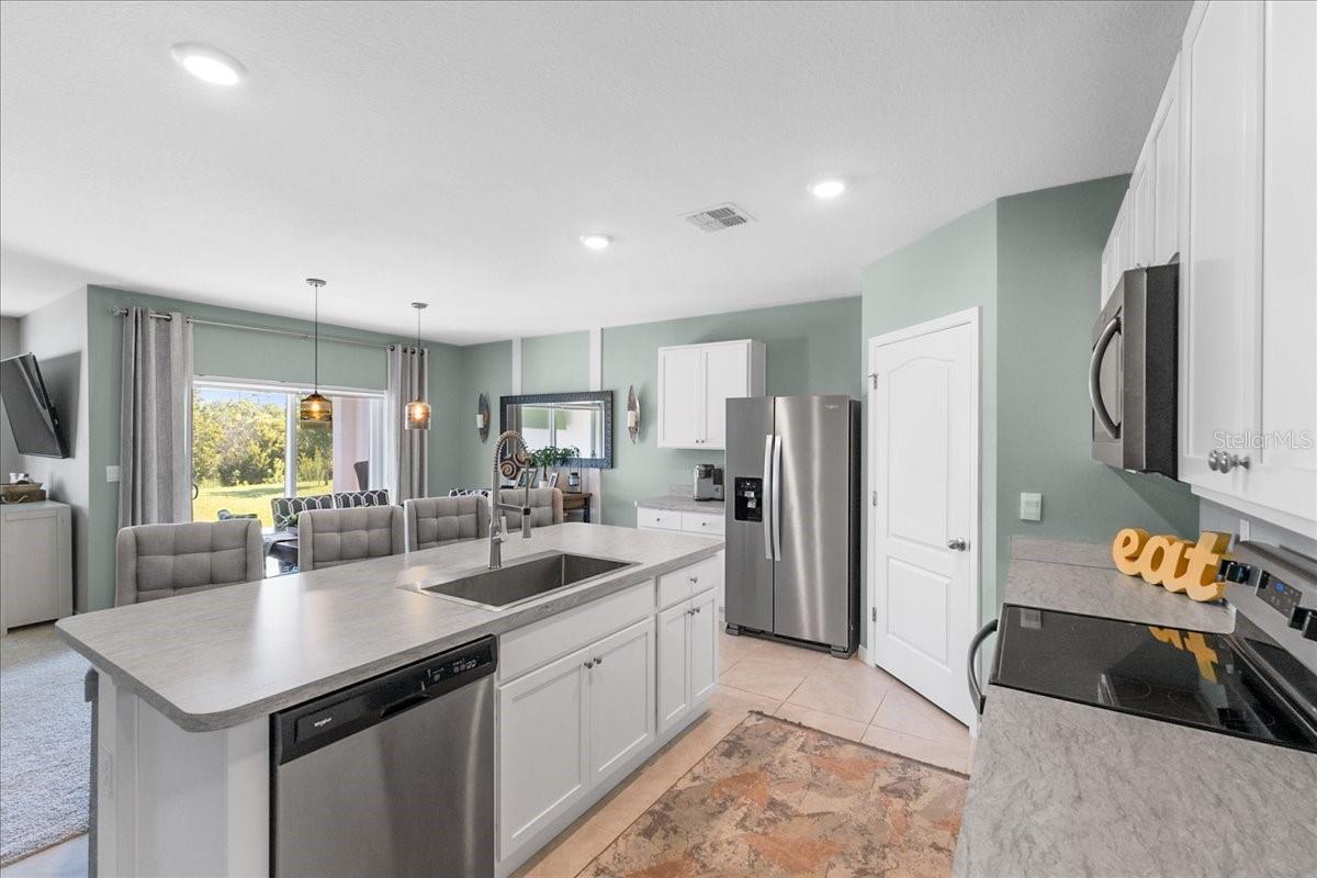 Image 44 of 51 For 2714 Neverland Drive