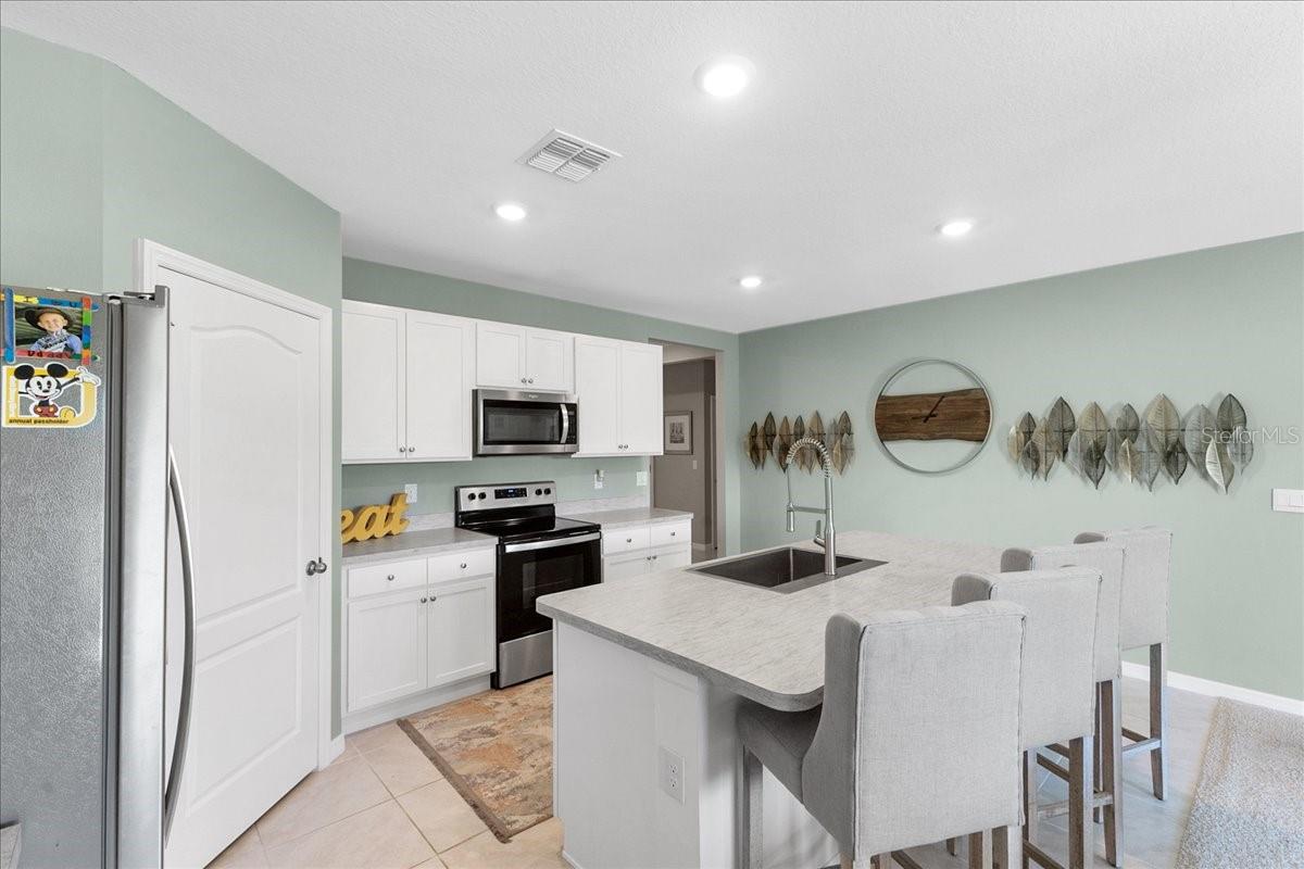 Image 47 of 51 For 2714 Neverland Drive