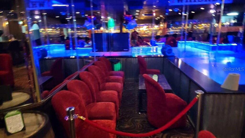 Image 5 of 10 For 8556 Park Boulevard