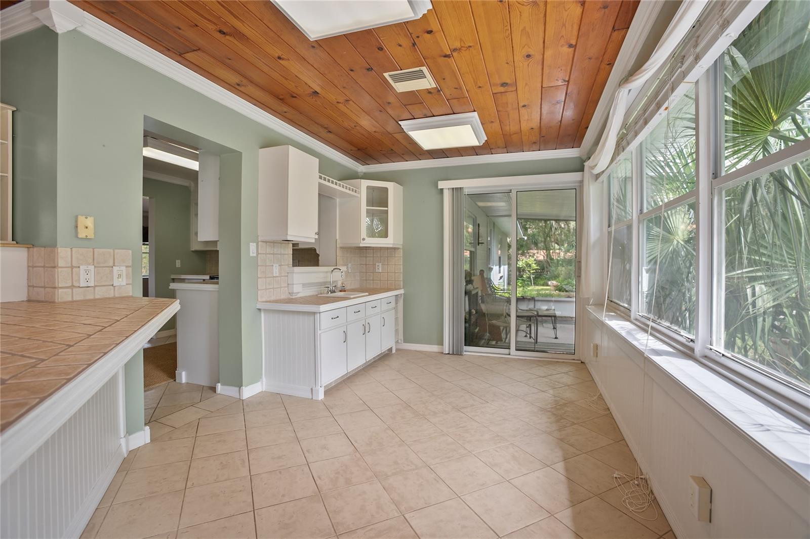 Image 13 of 46 For 1930 Trinidad Street