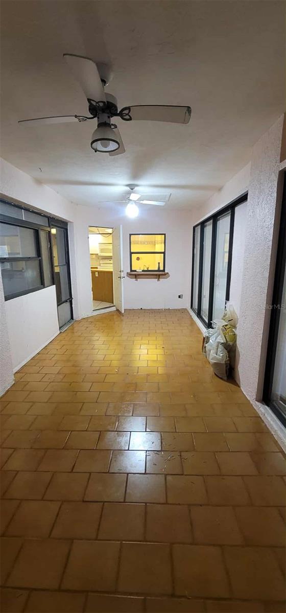 Image 7 of 11 For 20430 Sapling Avenue