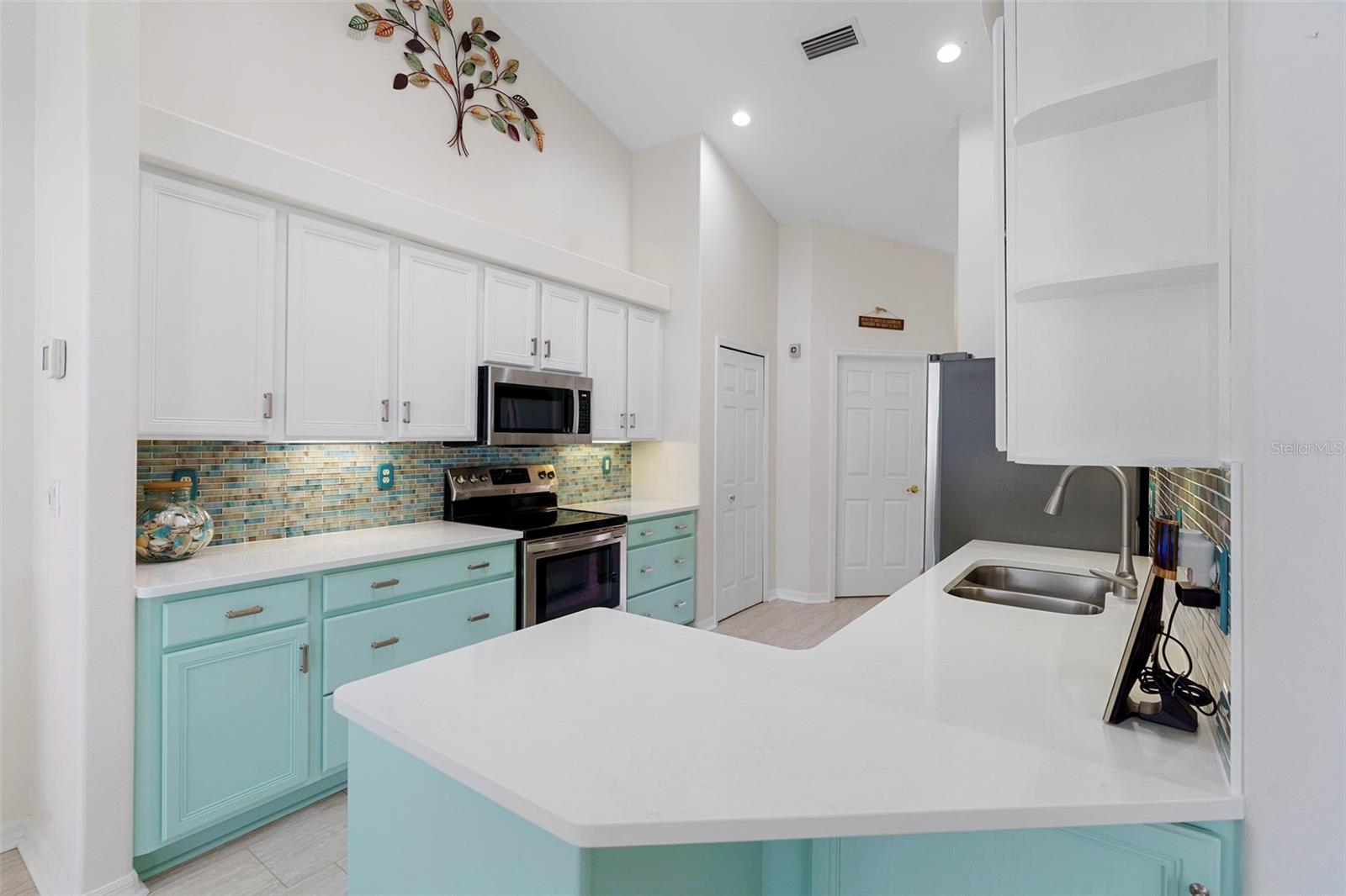 Image 15 of 48 For 88 Woodside Drive