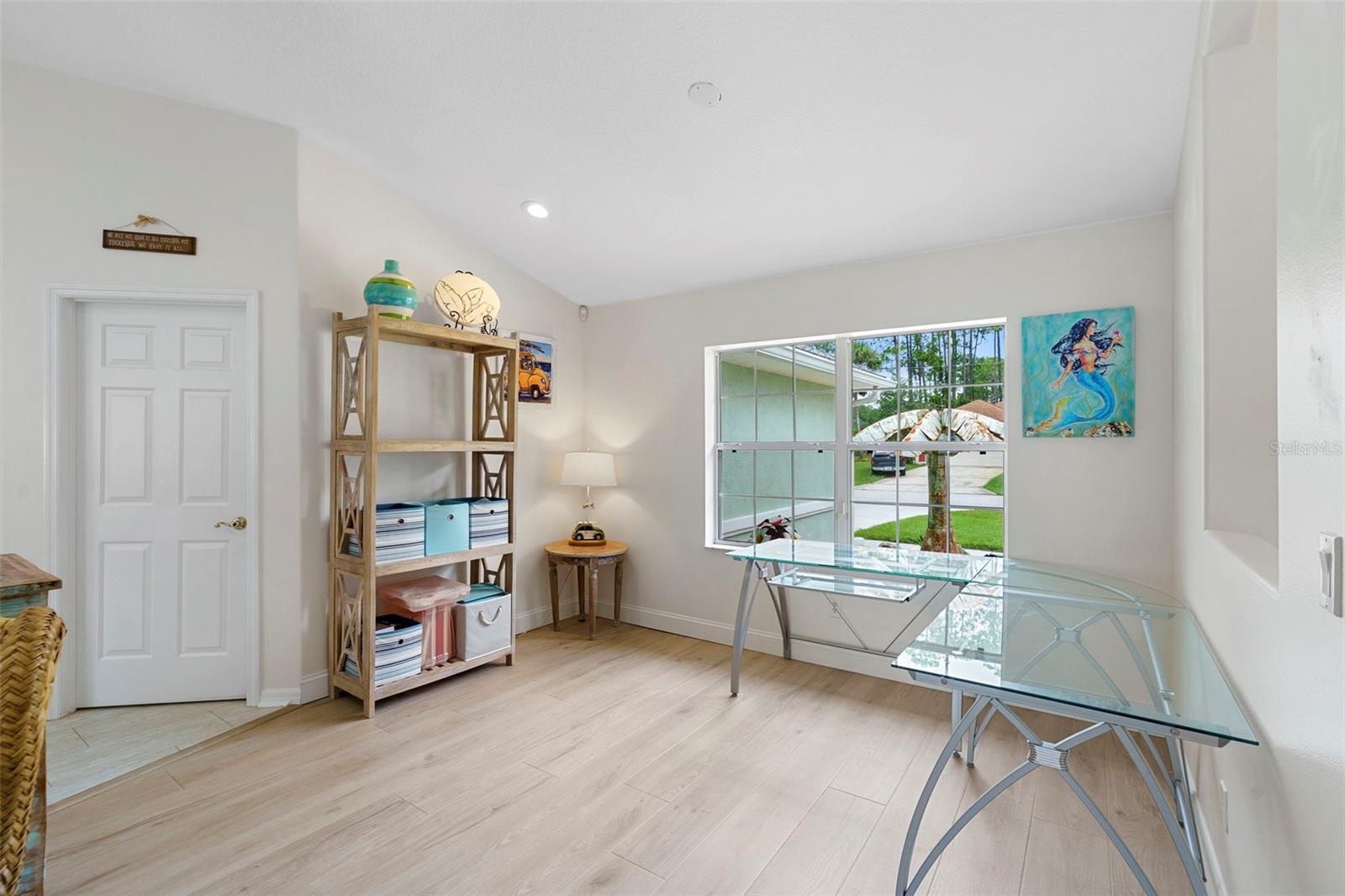 Image 22 of 48 For 88 Woodside Drive