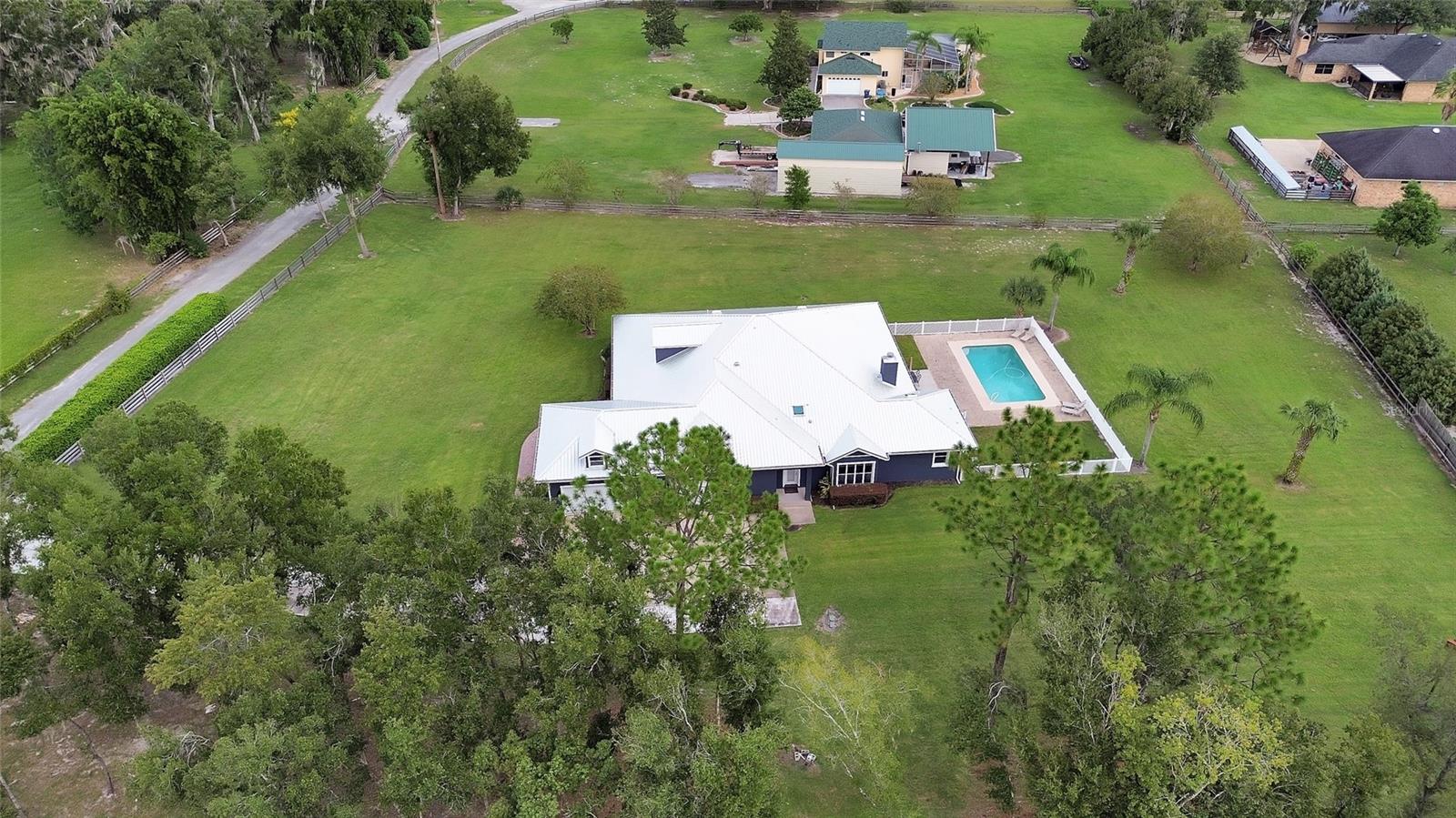 Image 8 of 71 For 2901 Trevor Lane