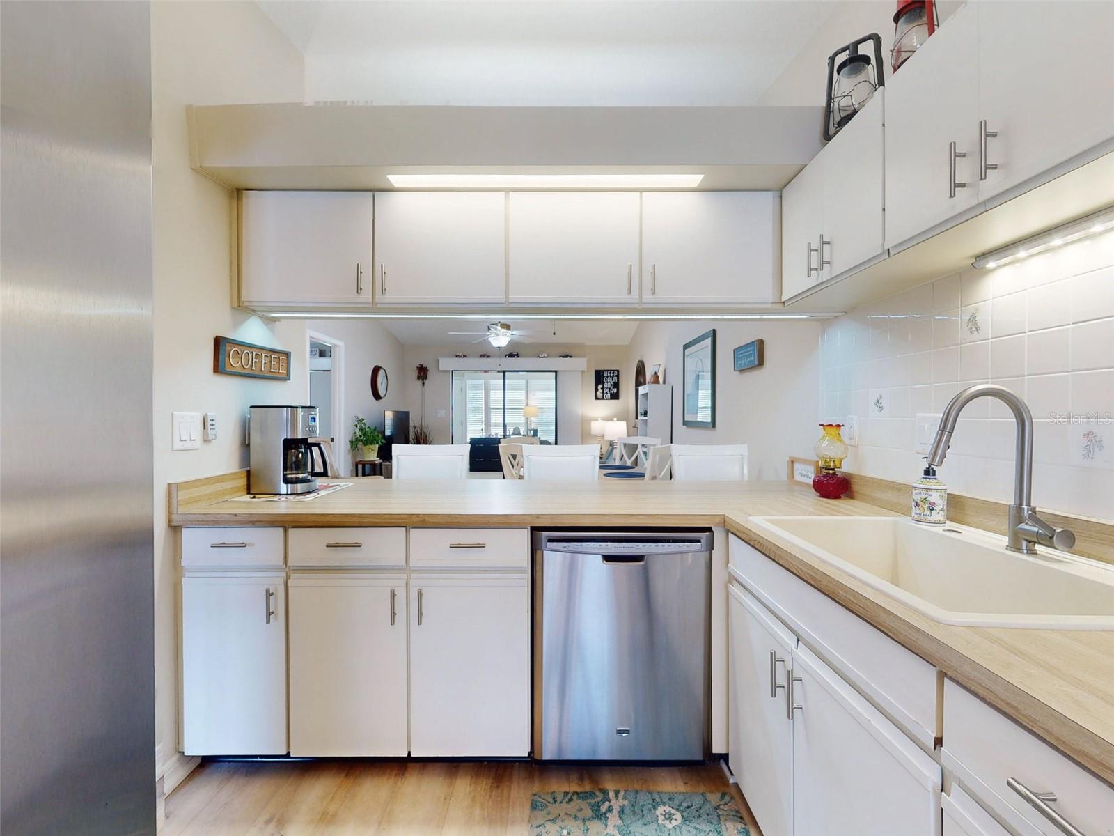 Image 10 of 62 For 420 Terrace Hill Boulevard 6m