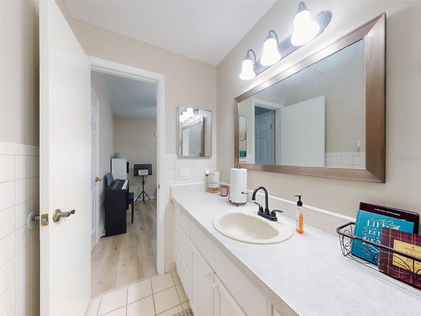 Image 18 of 62 For 420 Terrace Hill Boulevard 6m
