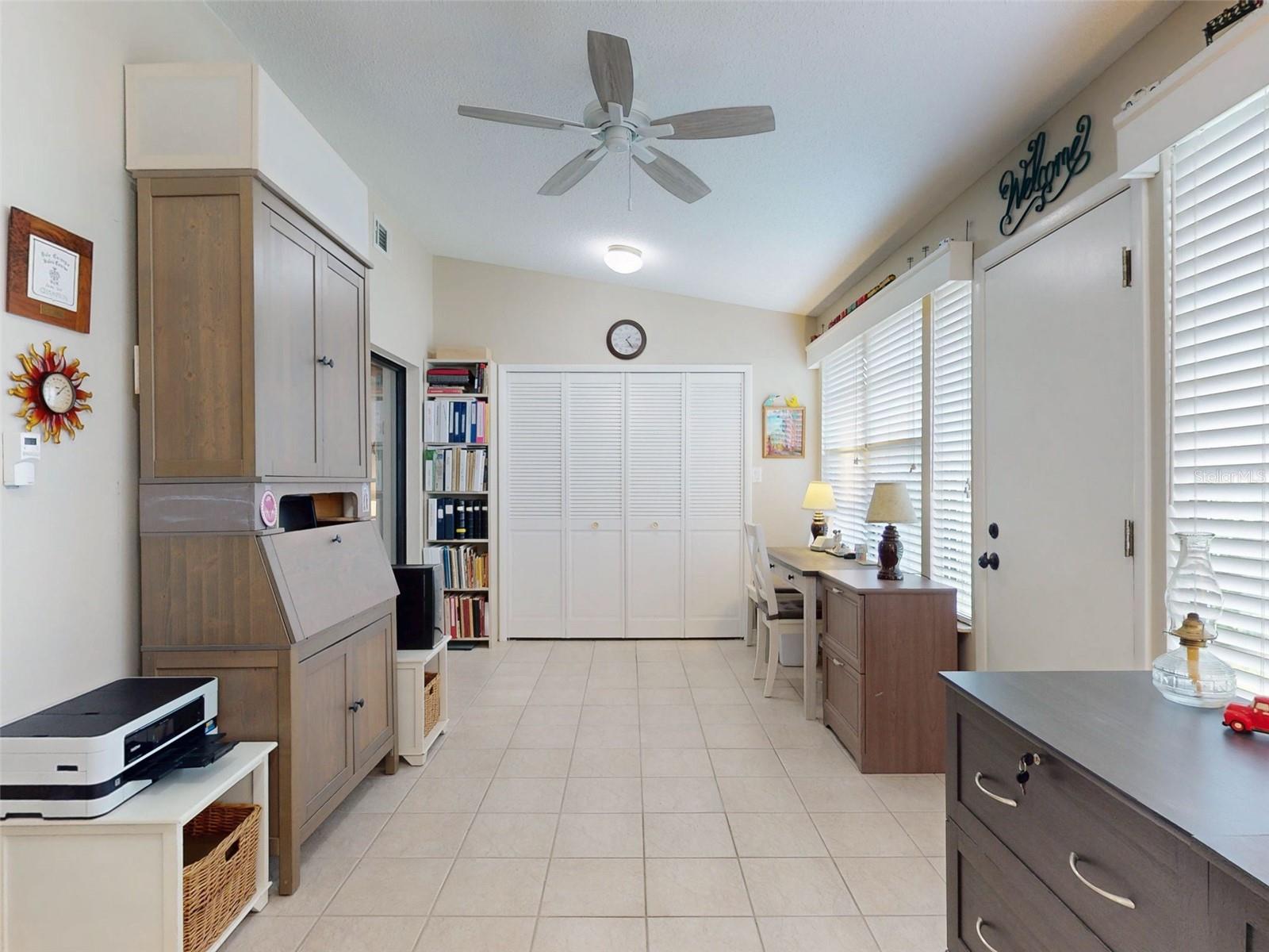 Image 28 of 62 For 420 Terrace Hill Boulevard 6m