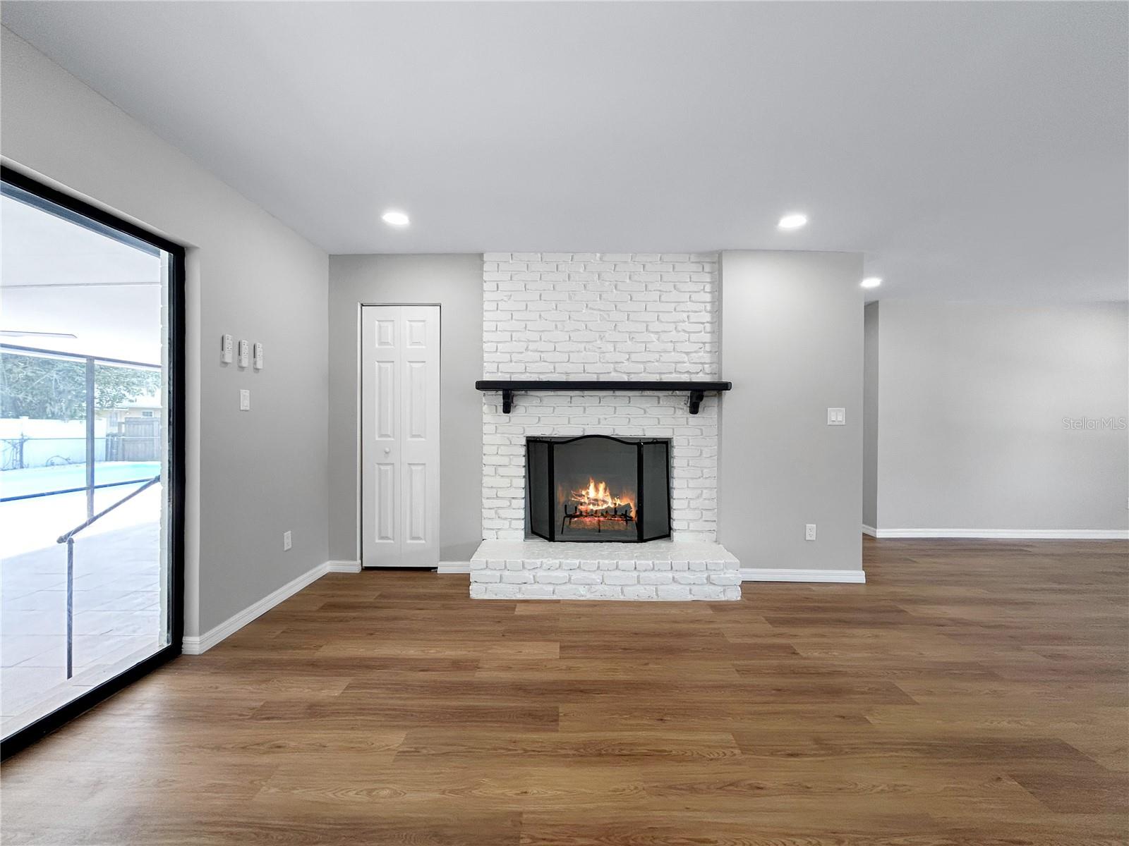Image 11 of 39 For 1832 6th Street