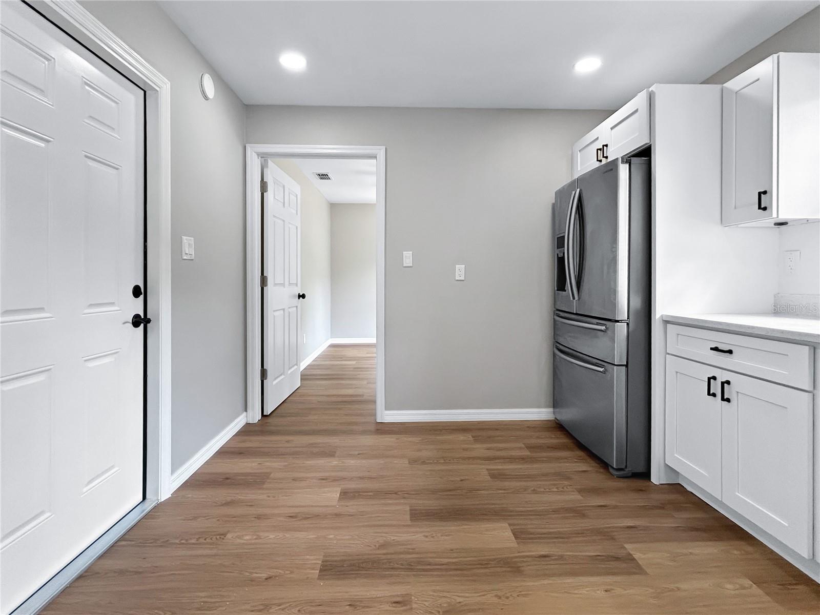 Image 15 of 39 For 1832 6th Street